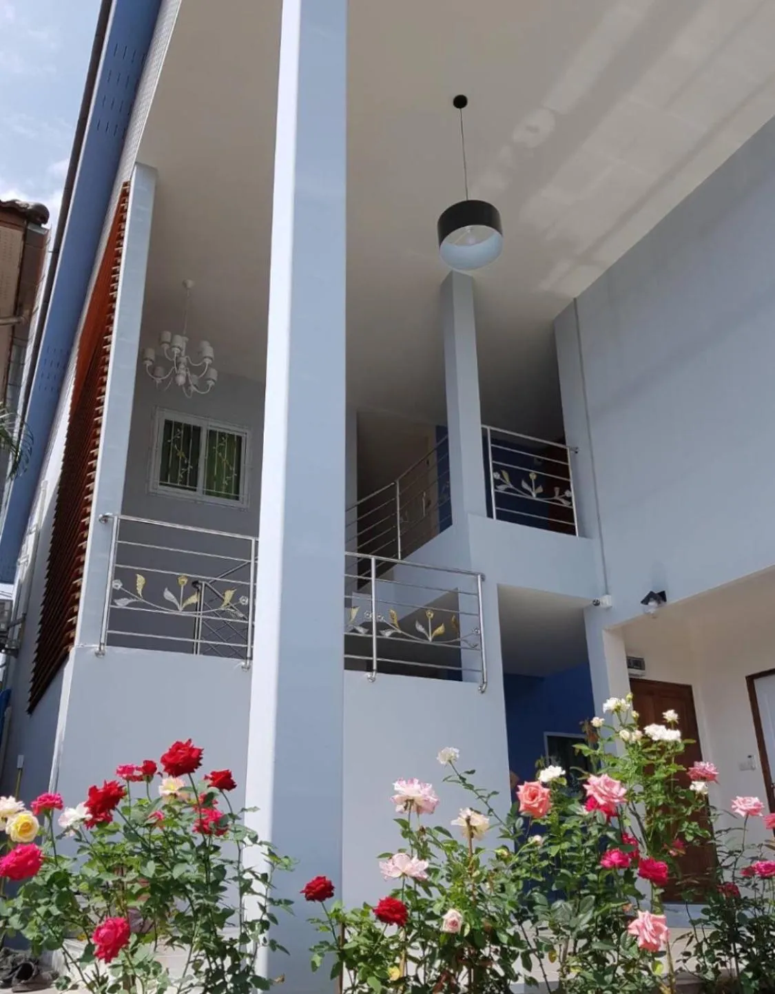 Facade/entrance in DE ROSE Hotel Chiang Mai