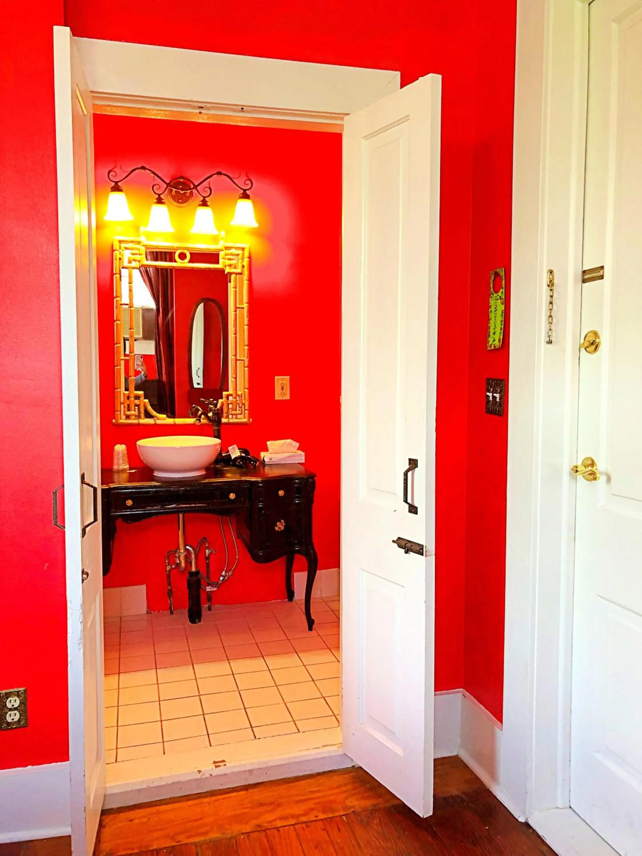 Creole Gardens Guesthouse and Inn