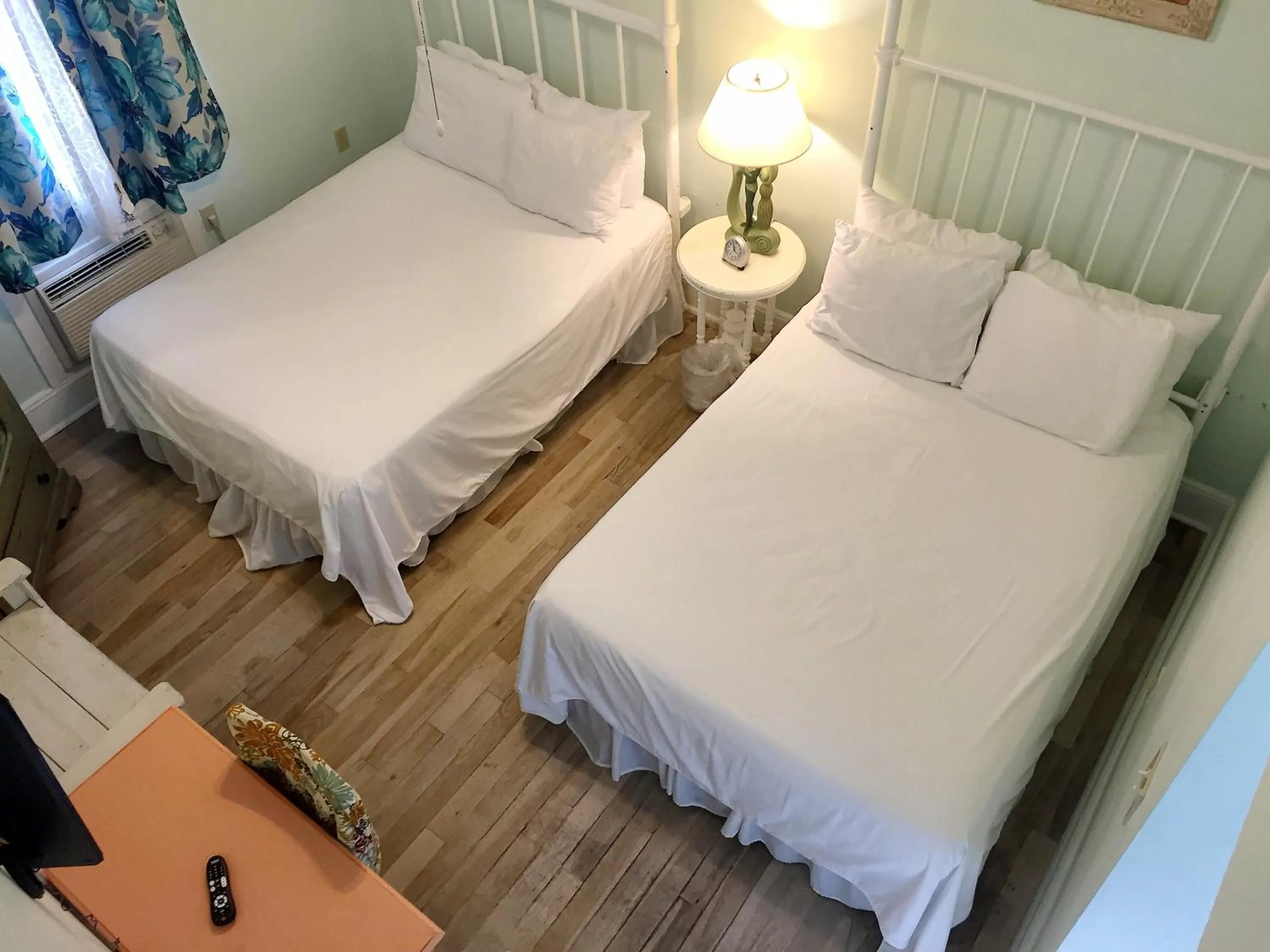 Bed in Creole Gardens Guesthouse and Inn