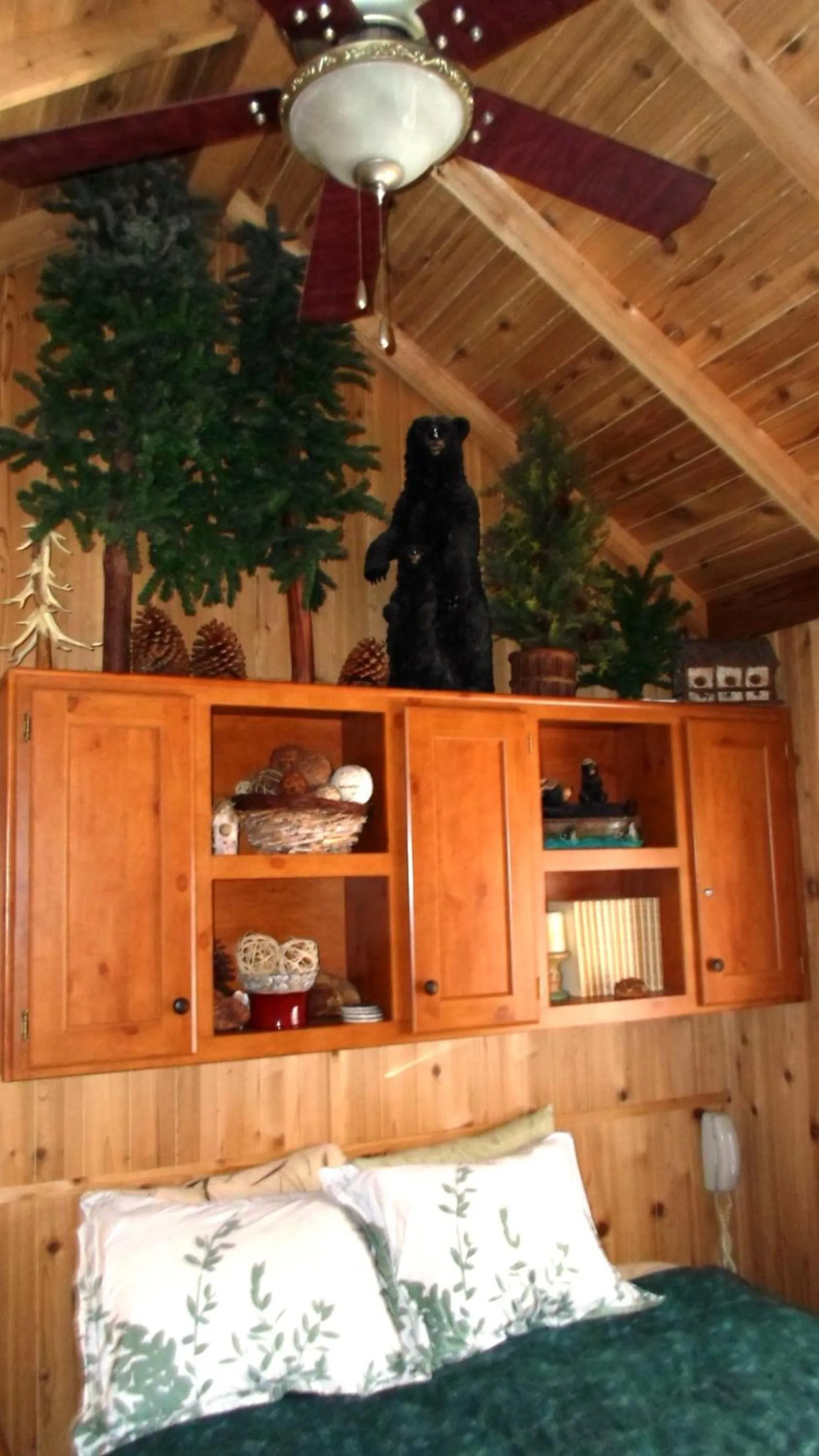 Bed in Cedar Pines Resort