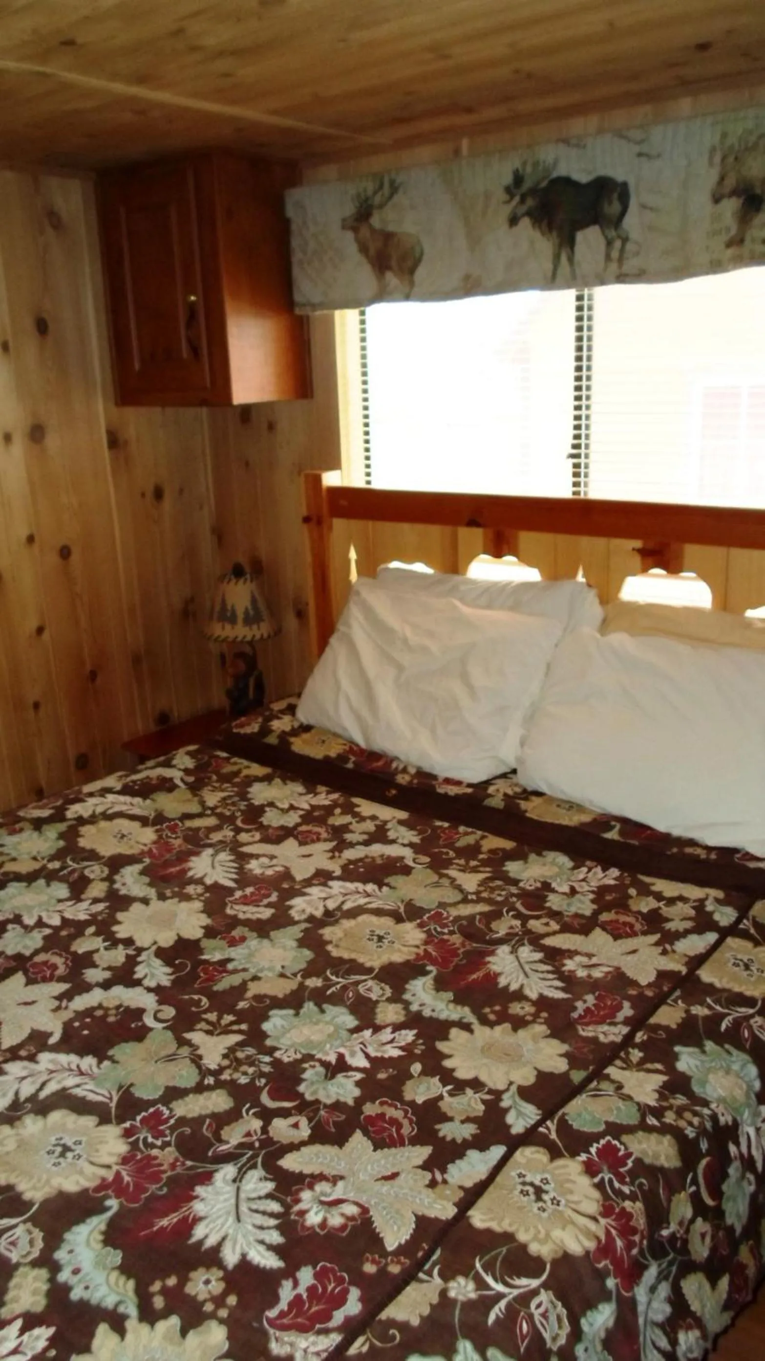 Bed in Cedar Pines Resort