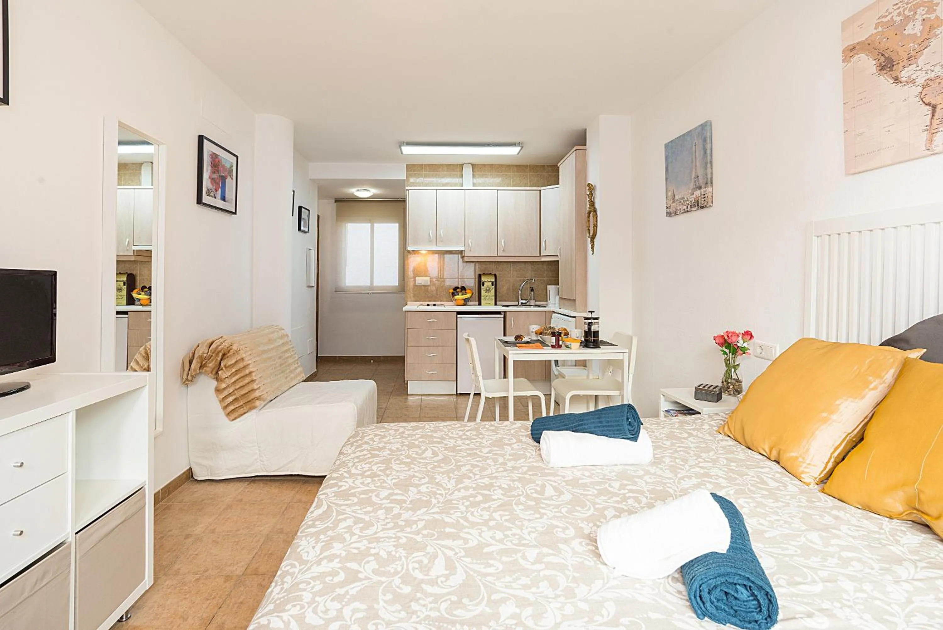 Bed in Studios Nerja Center E