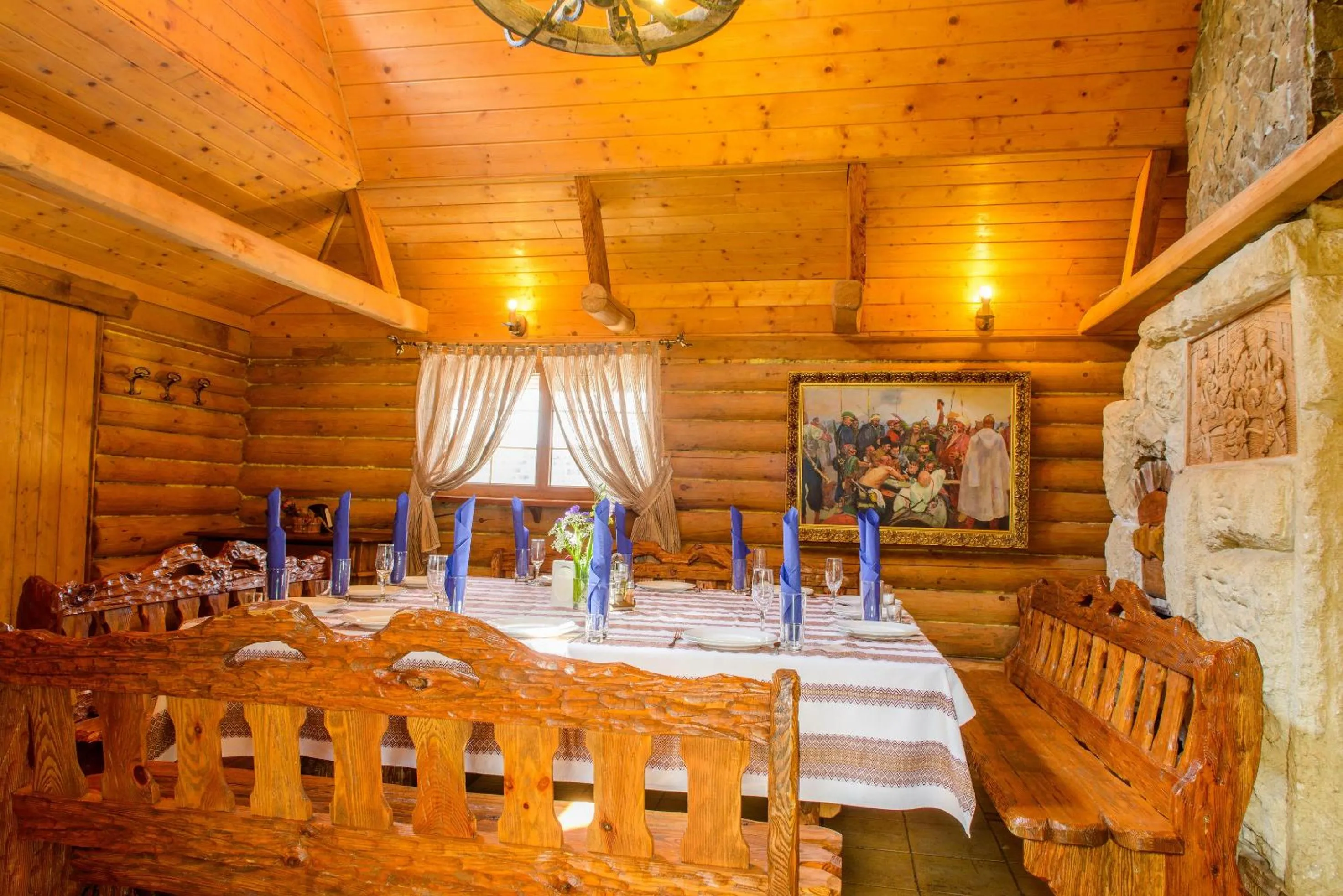 Restaurant/places to eat in Knyazhyi Dvir