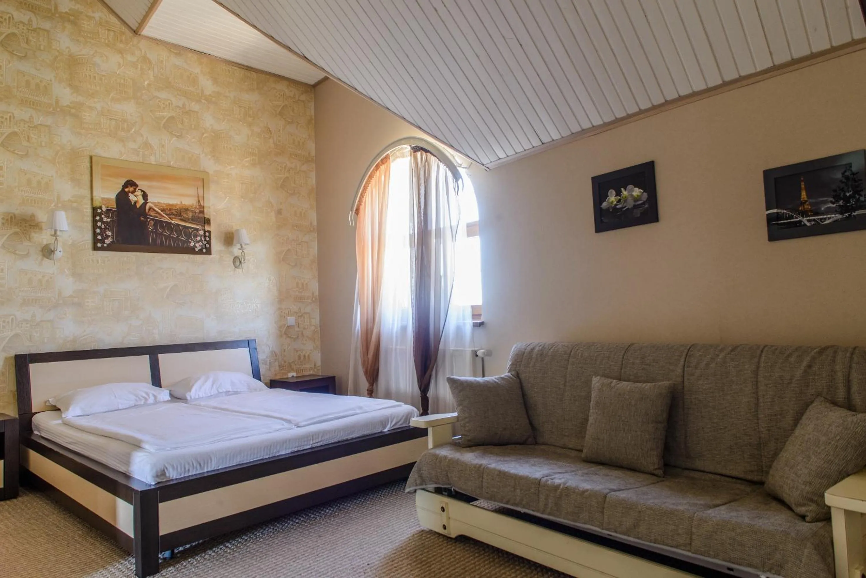Photo of the whole room, Bed in Knyazhyi Dvir