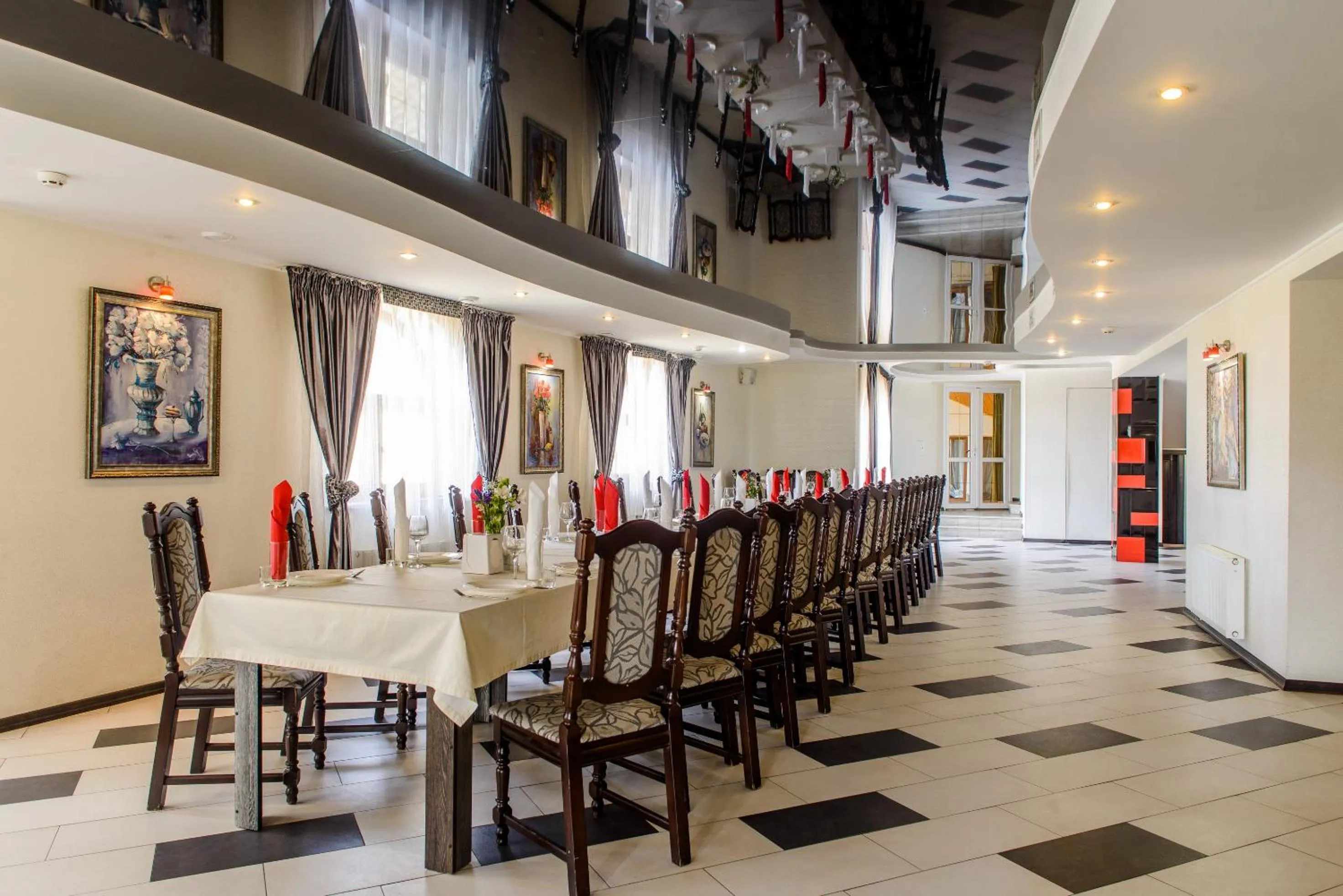 Restaurant/places to eat in Knyazhyi Dvir