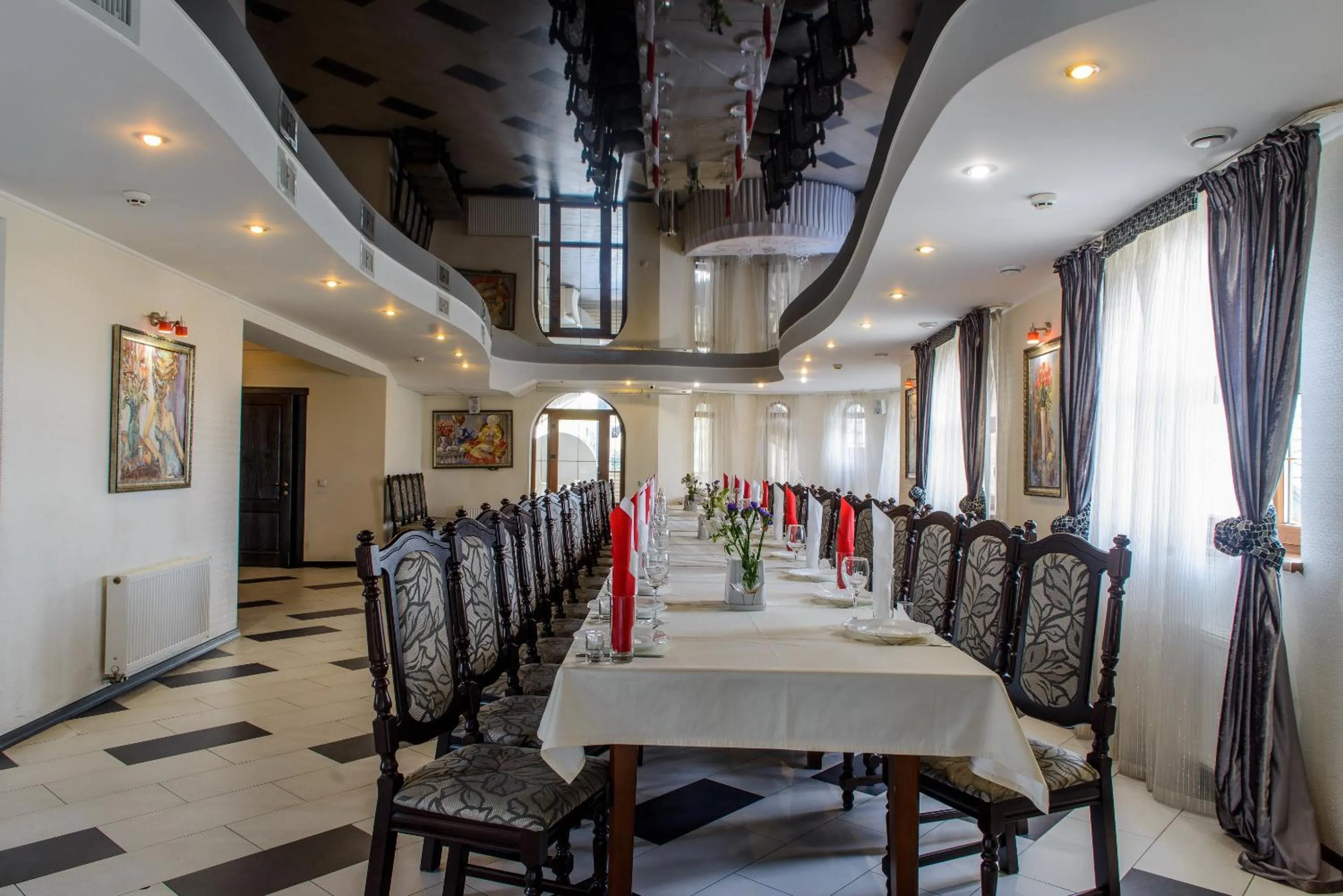 Restaurant/places to eat in Knyazhyi Dvir