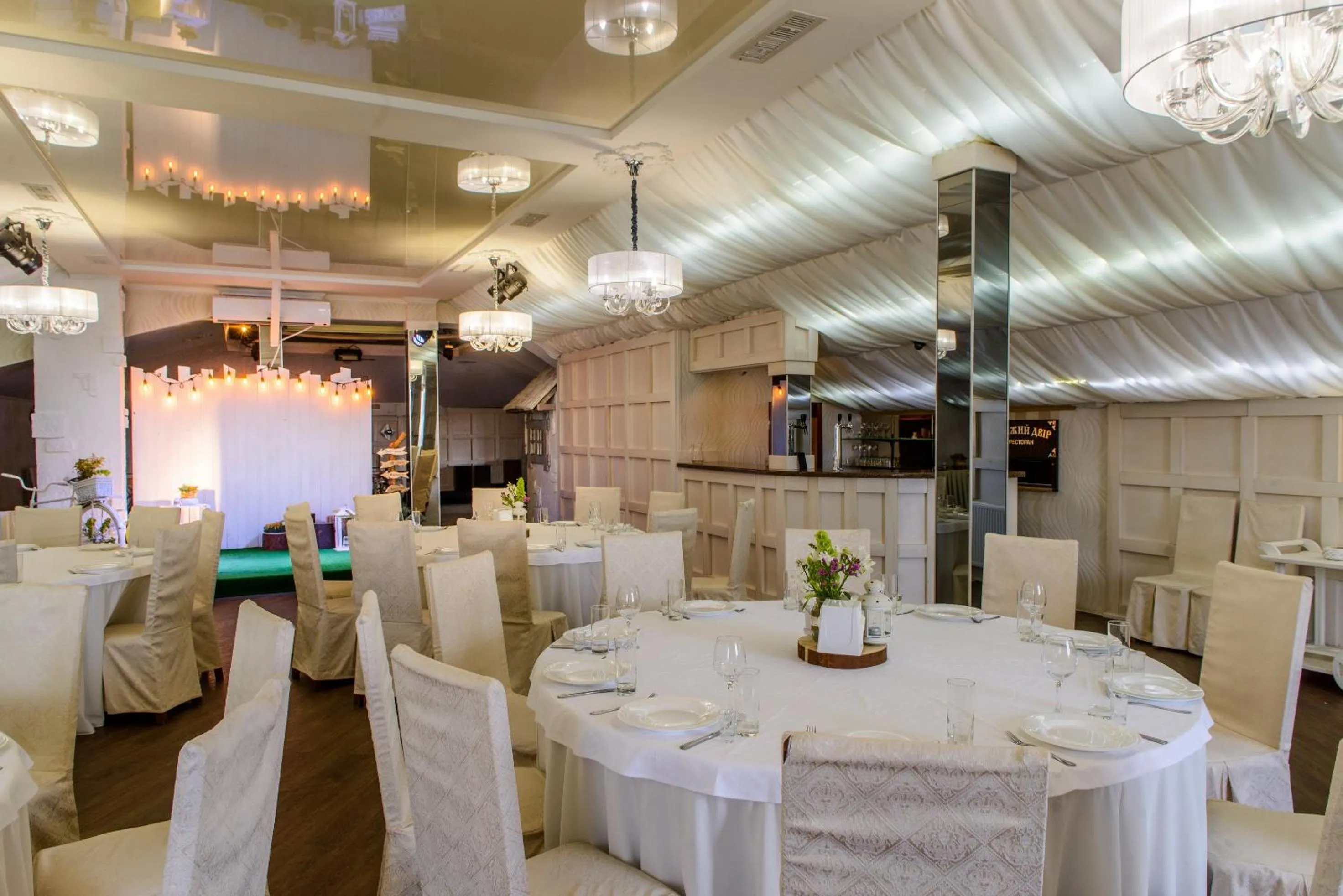 Restaurant/places to eat in Knyazhyi Dvir