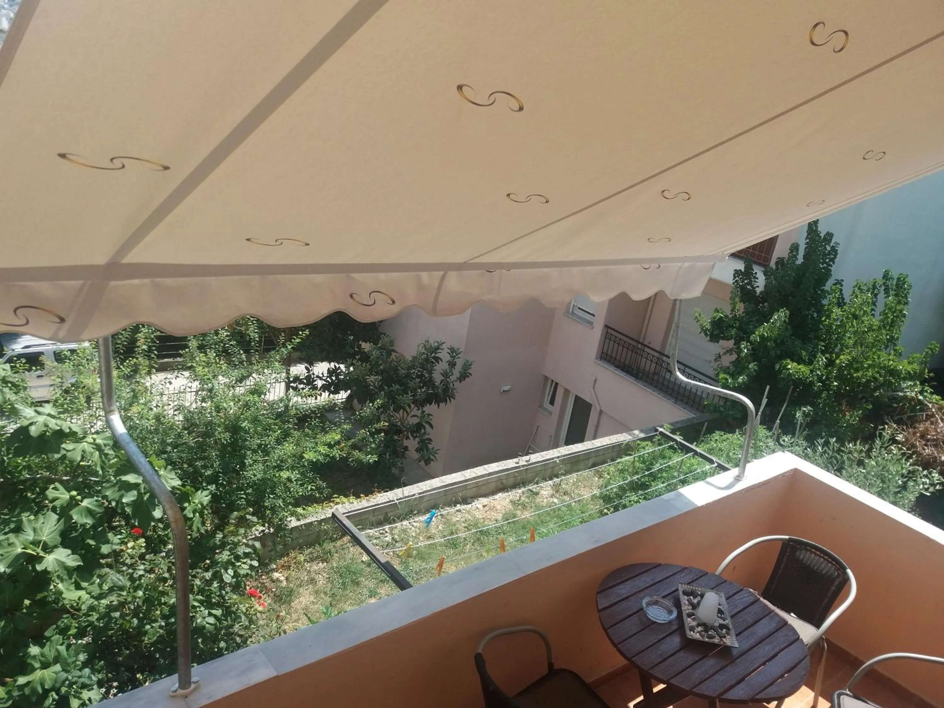 Garden in Apartment with Balcony and Parking