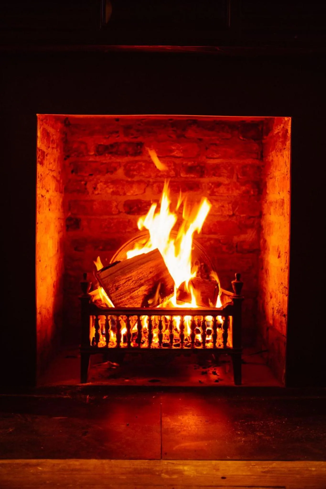 Evening entertainment in Glasson Lakehouse