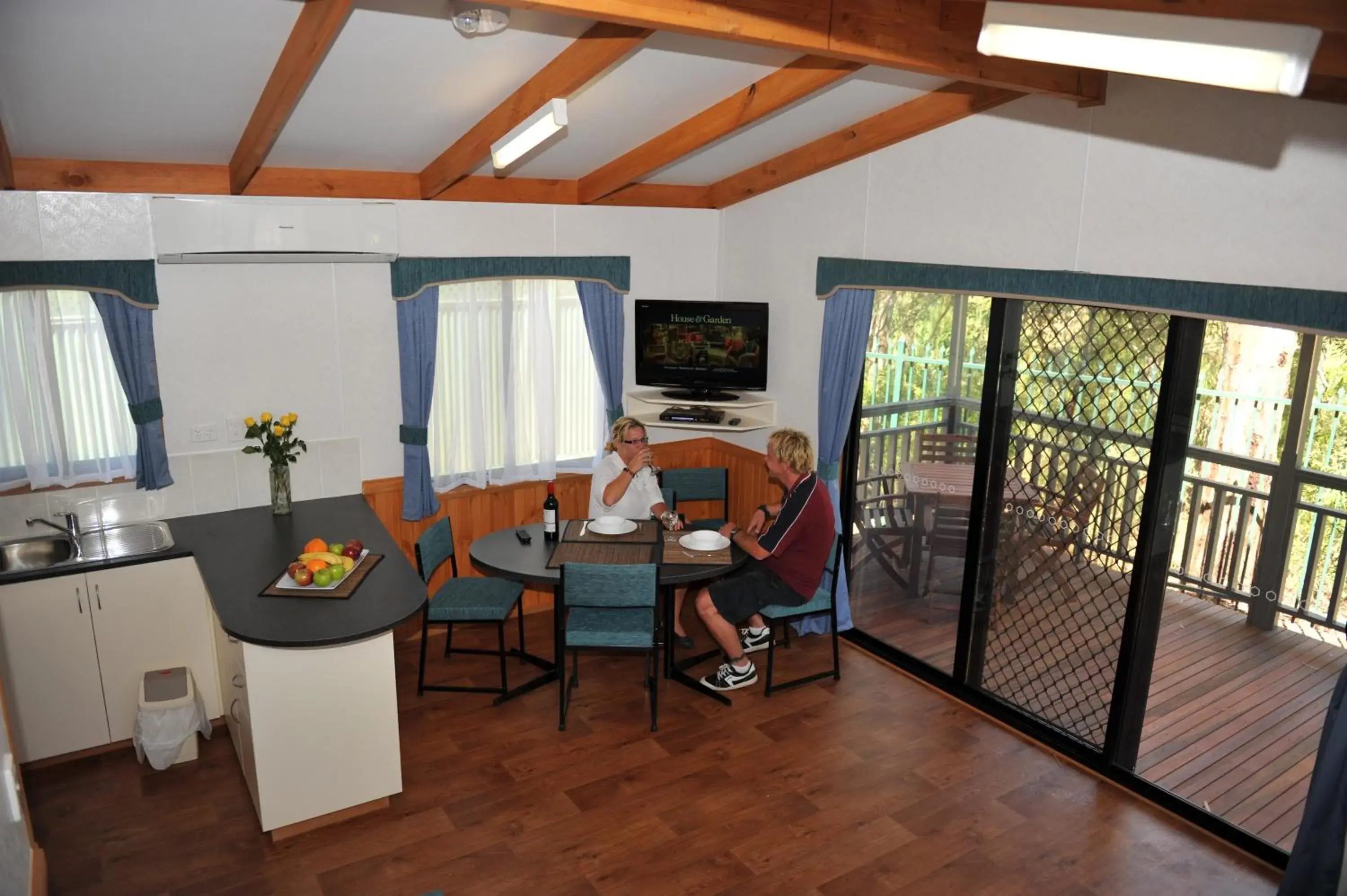 Walkerville Cabin in Levi Adelaide Holiday Park Walkerville Cabin in Levi Adelaide Holiday Park