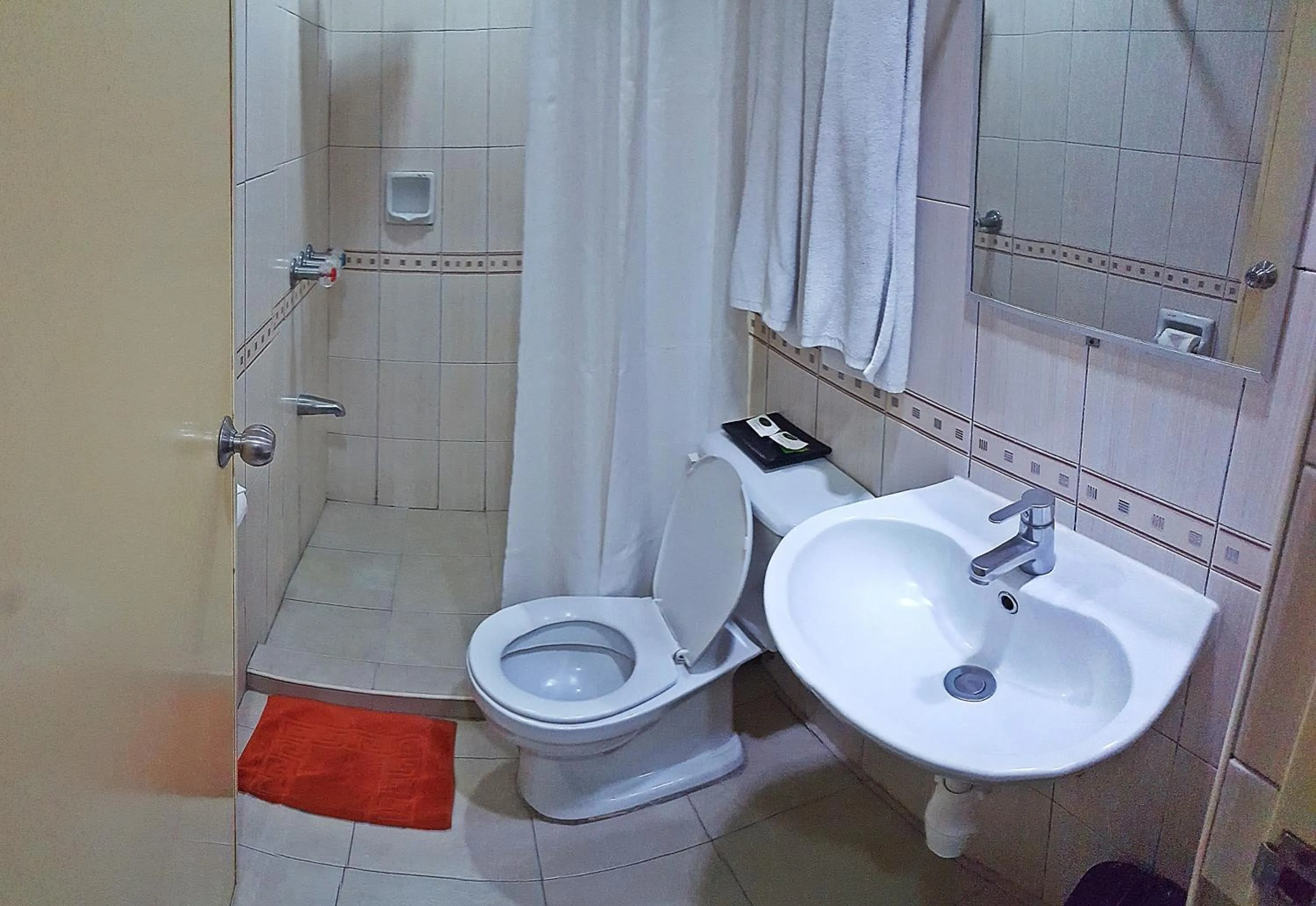 Shower in Golden Valley Hotel