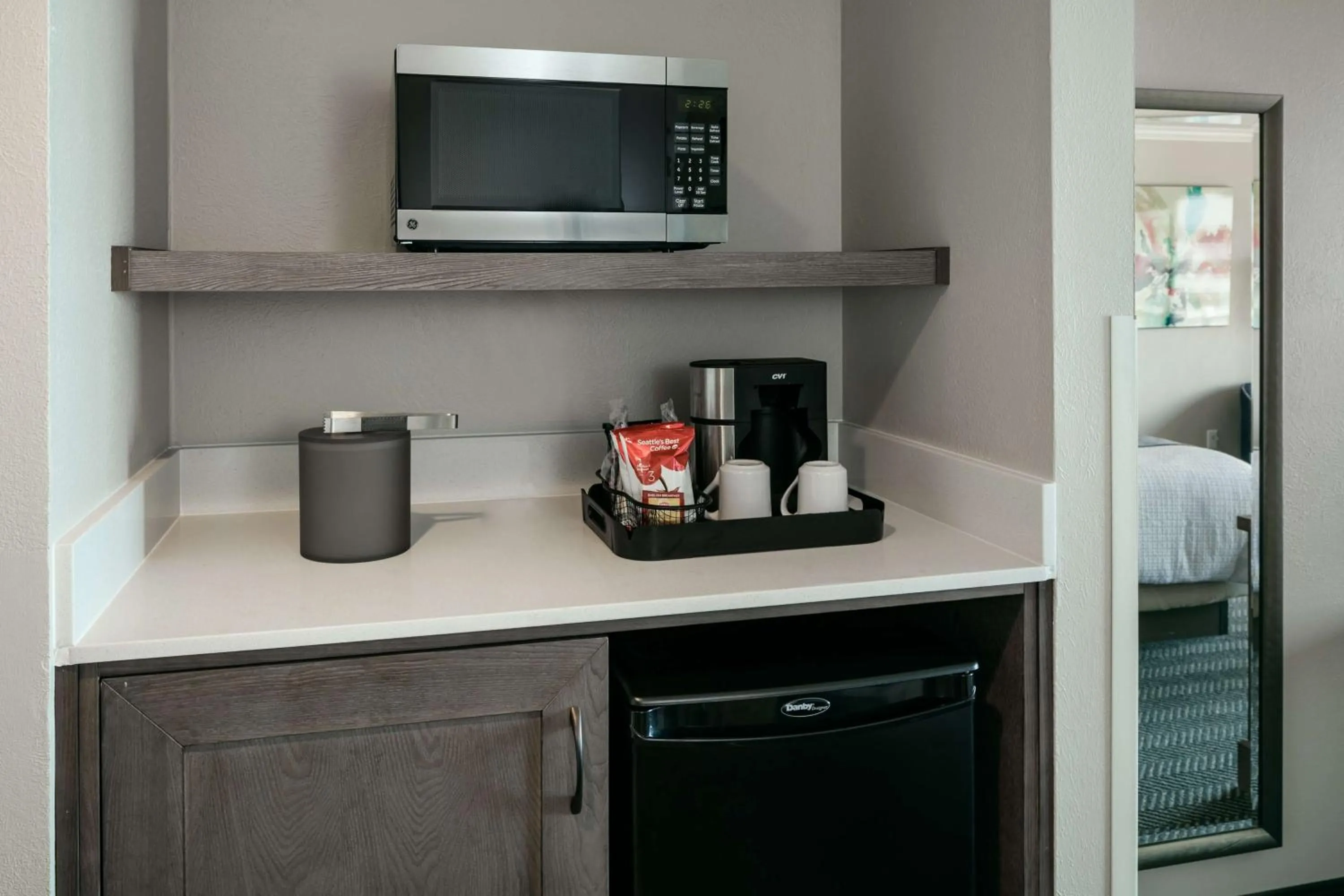 Photo of the whole room in Beachfront Inn