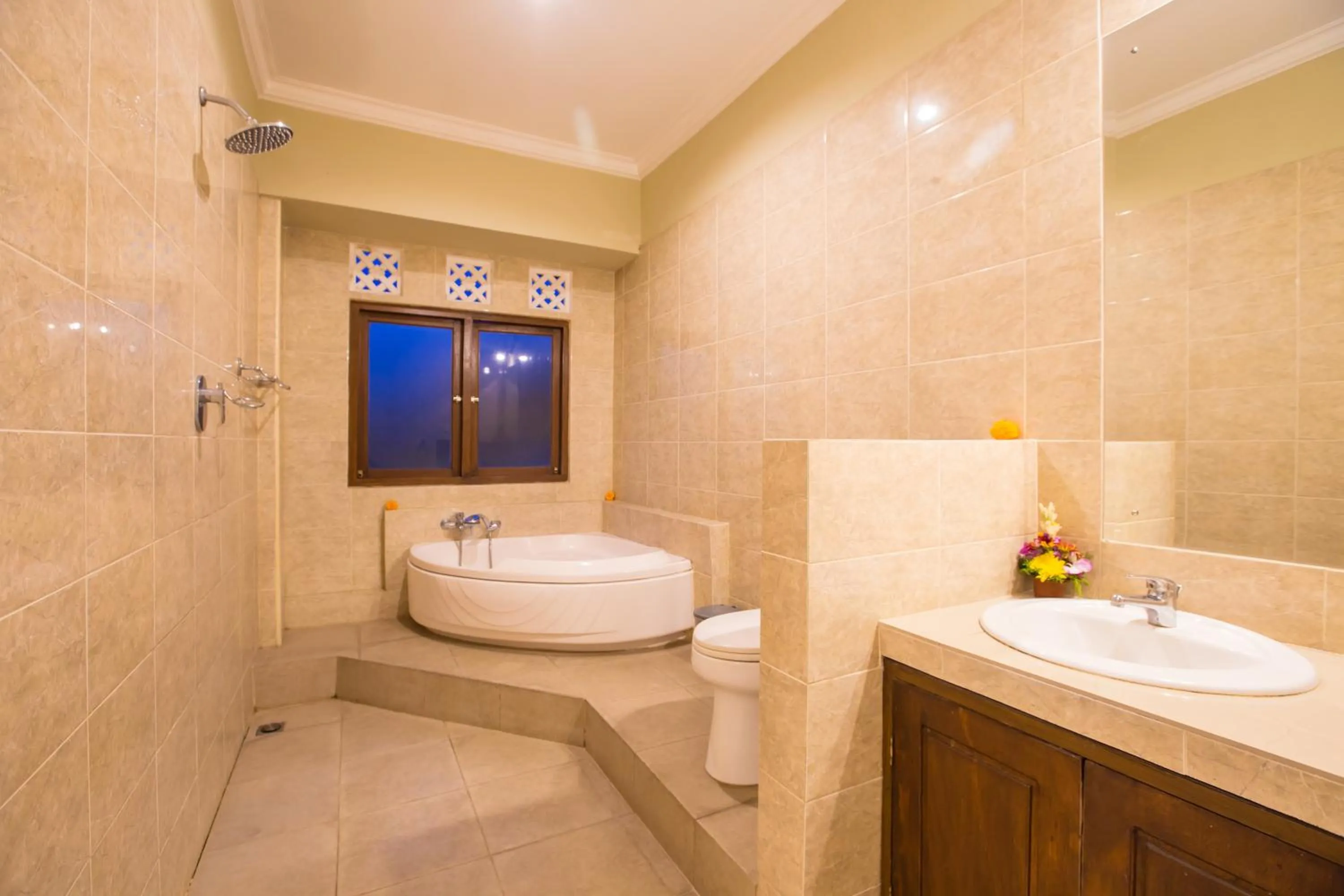 Shower in Pondok Permata Homestay