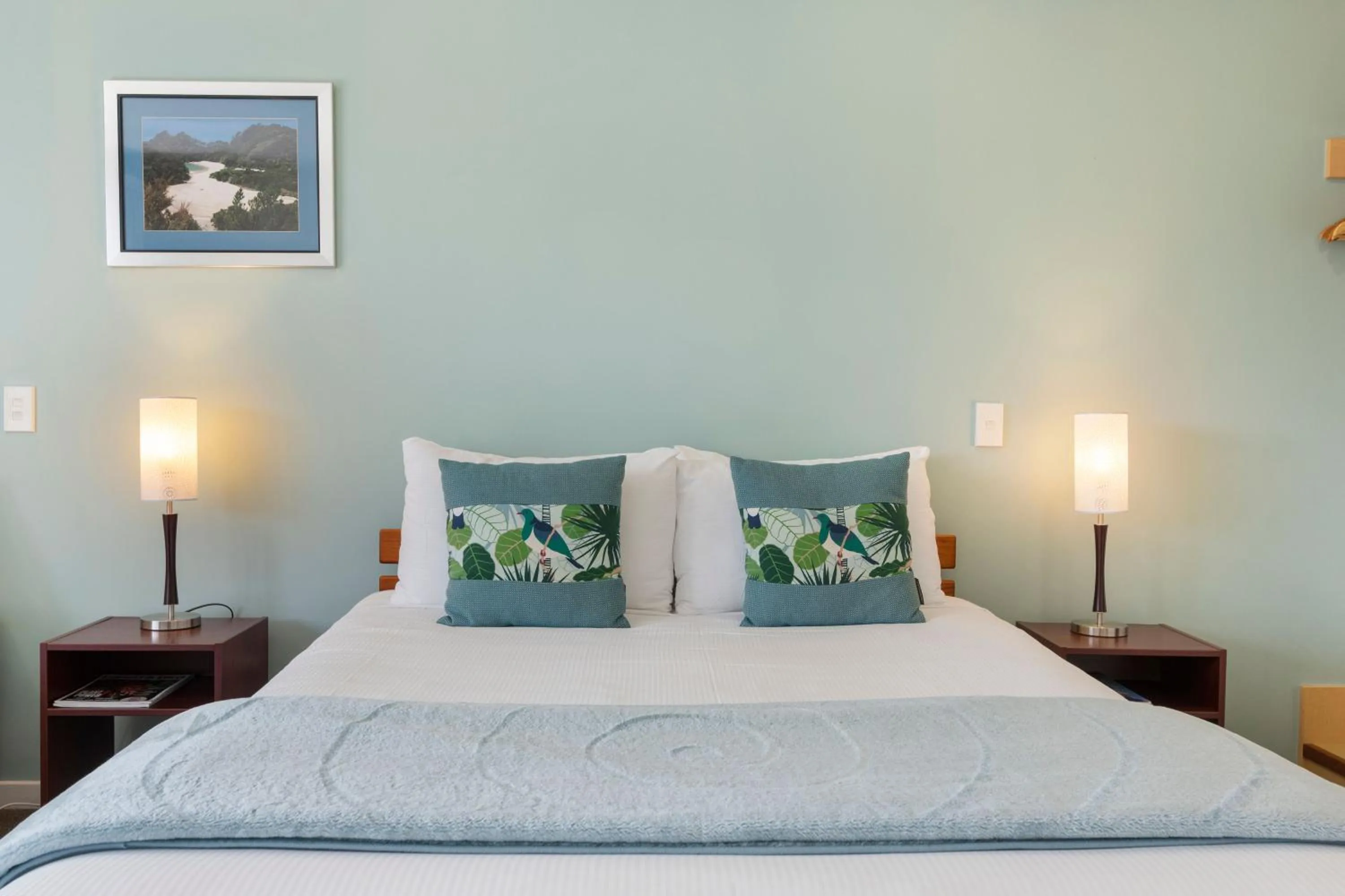 Bed in Nautilus Lodge Motel