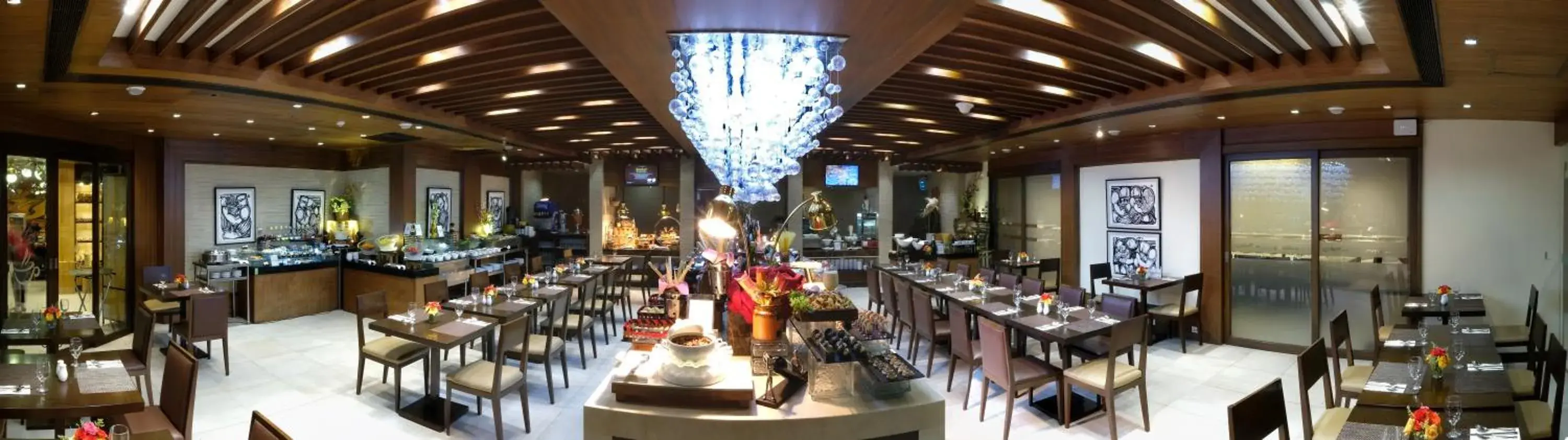 Restaurant/places to eat in Golden Prince Hotel & Suites Restaurant/places to eat in Golden Prince Hotel & Suites