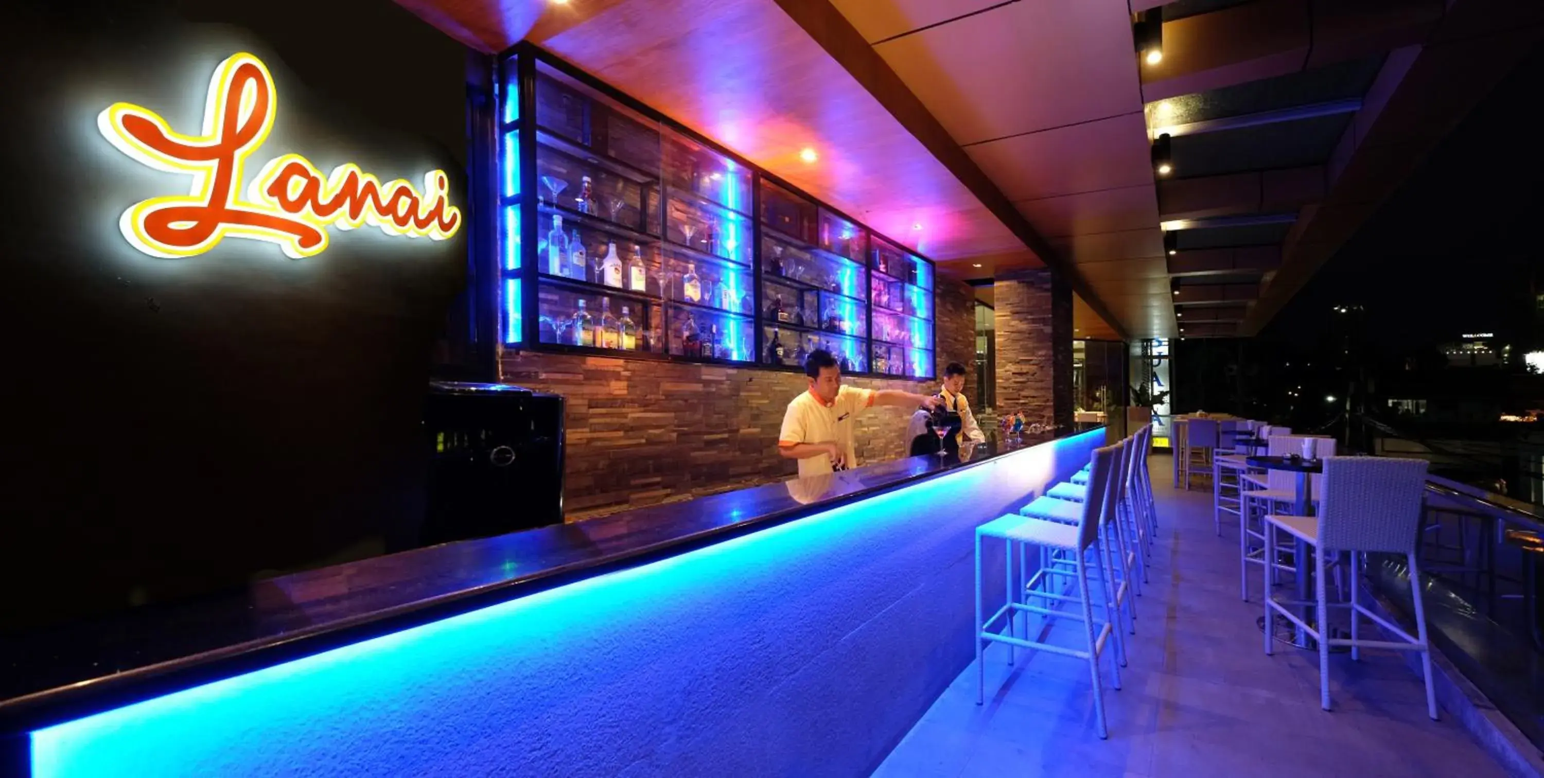 Lounge or bar in Golden Prince Hotel & Suites Lounge or bar in Golden Prince Hotel & Suites