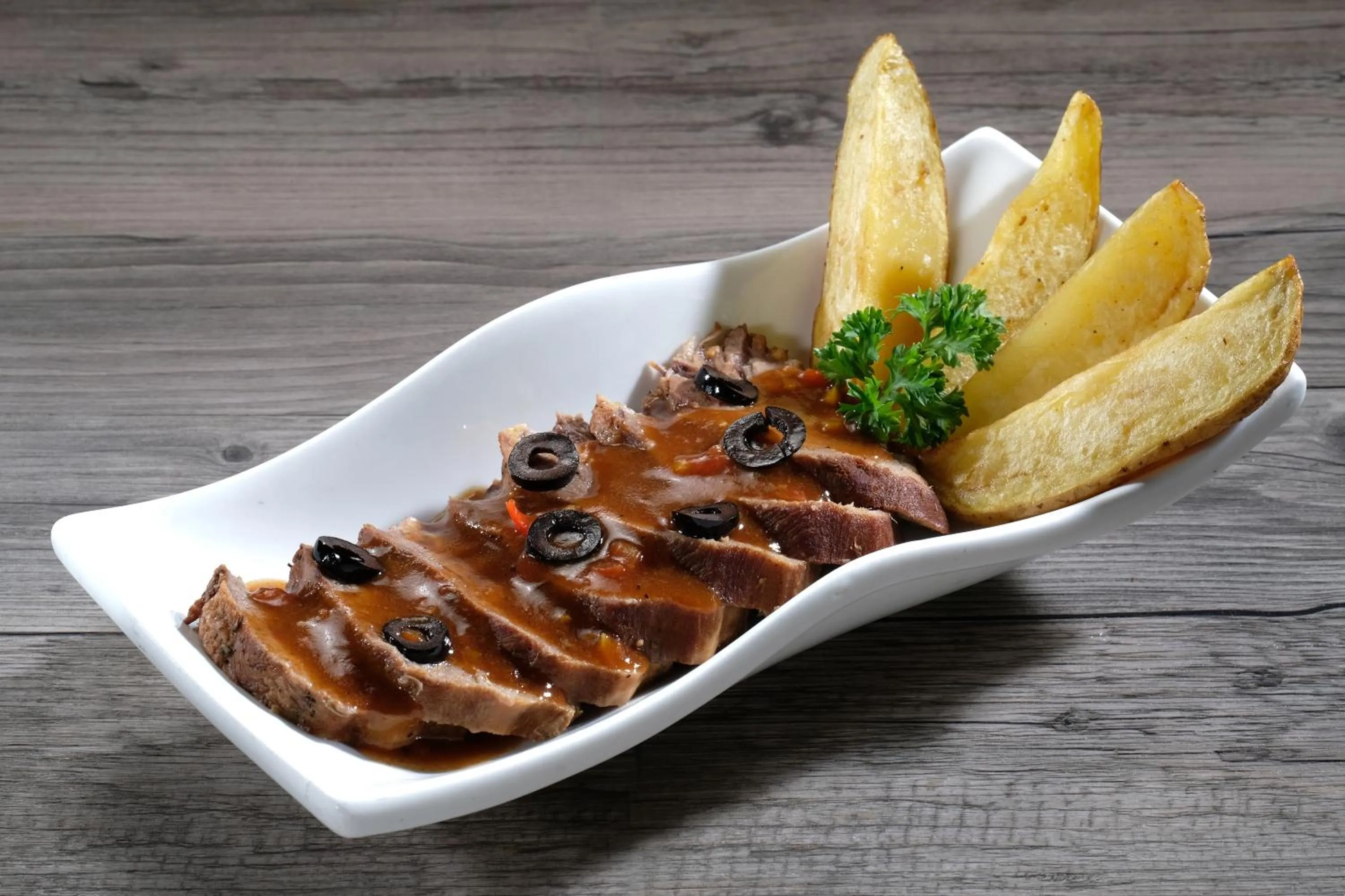 Food in Golden Prince Hotel & Suites