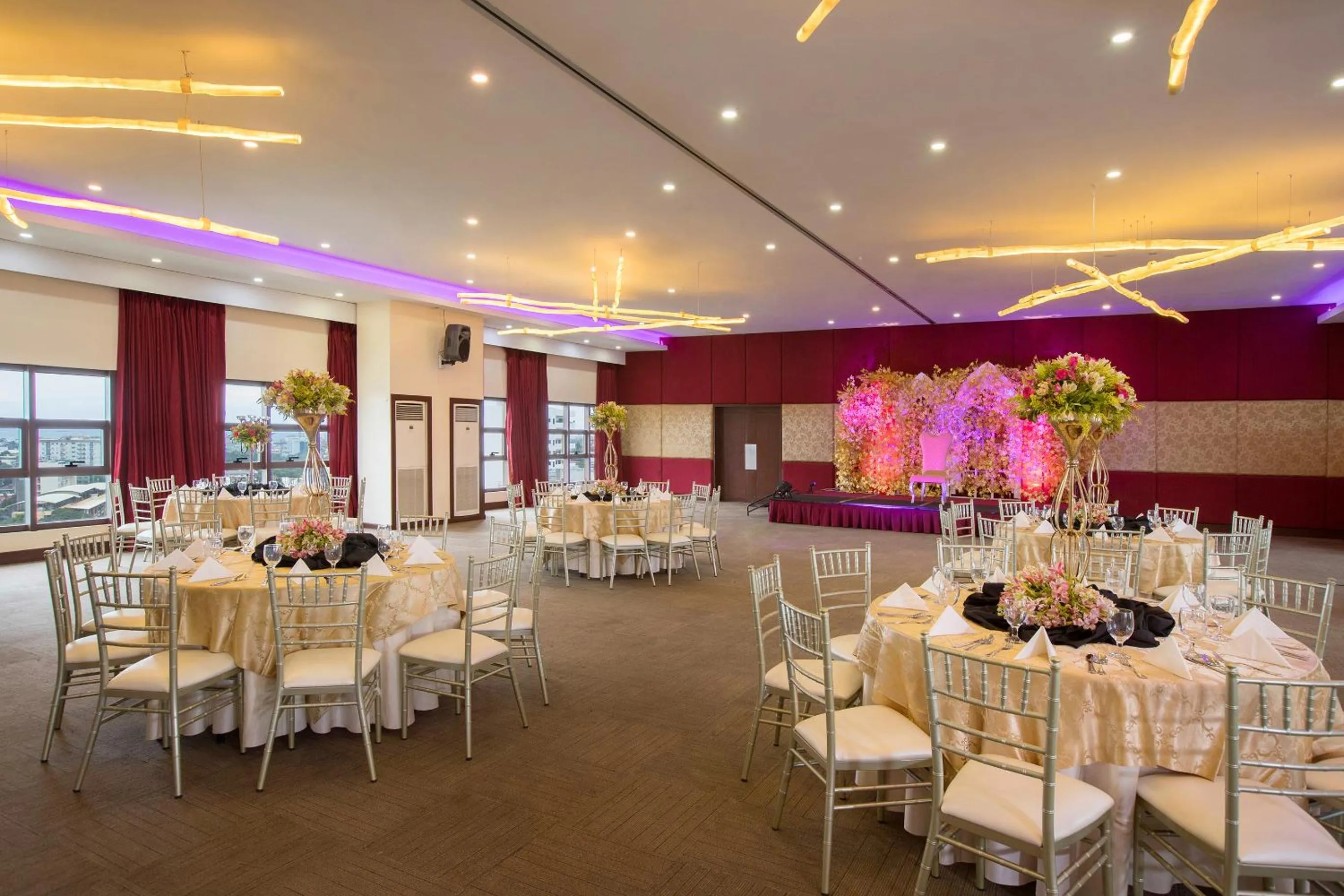 Banquet/Function facilities in Golden Prince Hotel & Suites