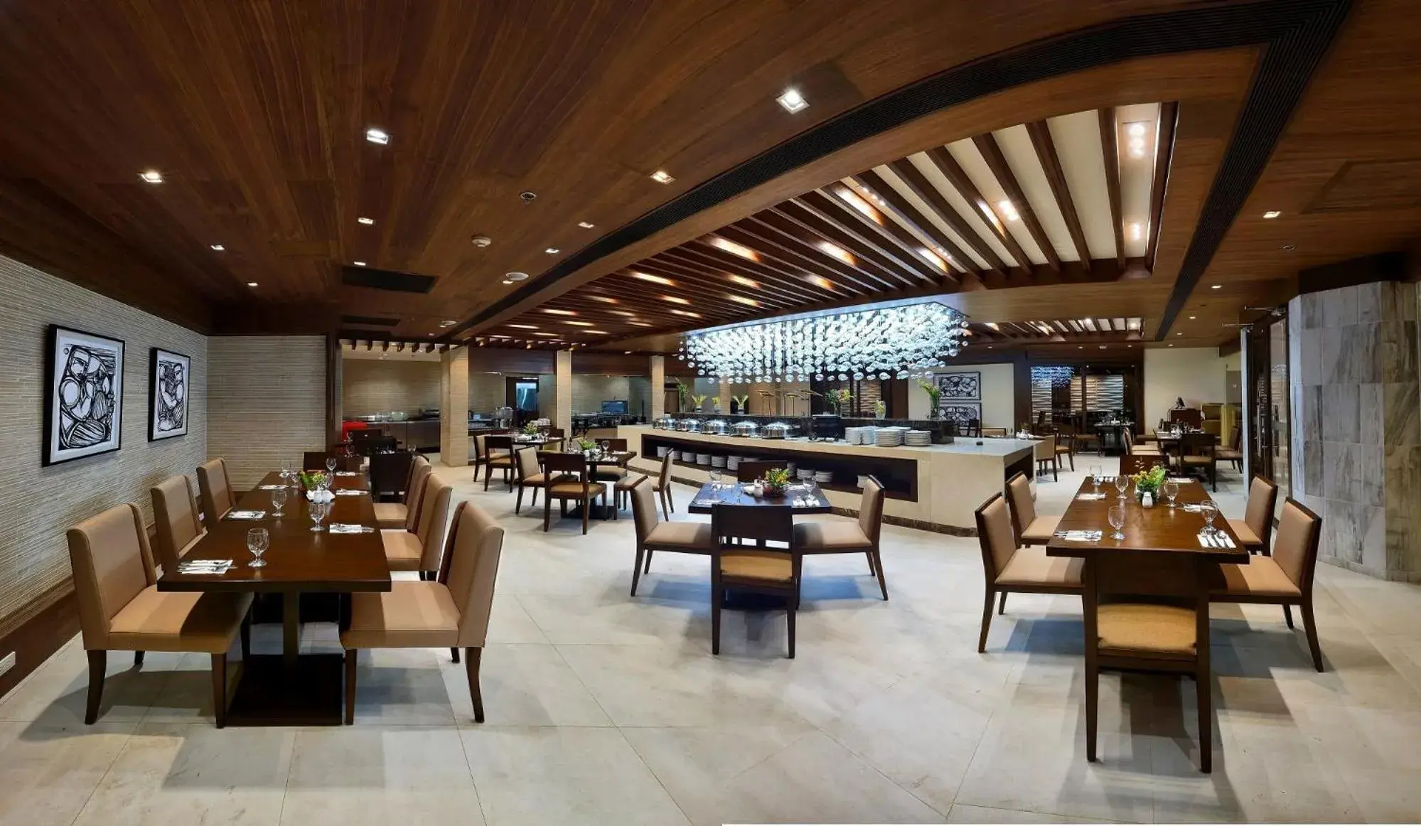 Restaurant/places to eat in Golden Prince Hotel & Suites Restaurant/places to eat in Golden Prince Hotel & Suites