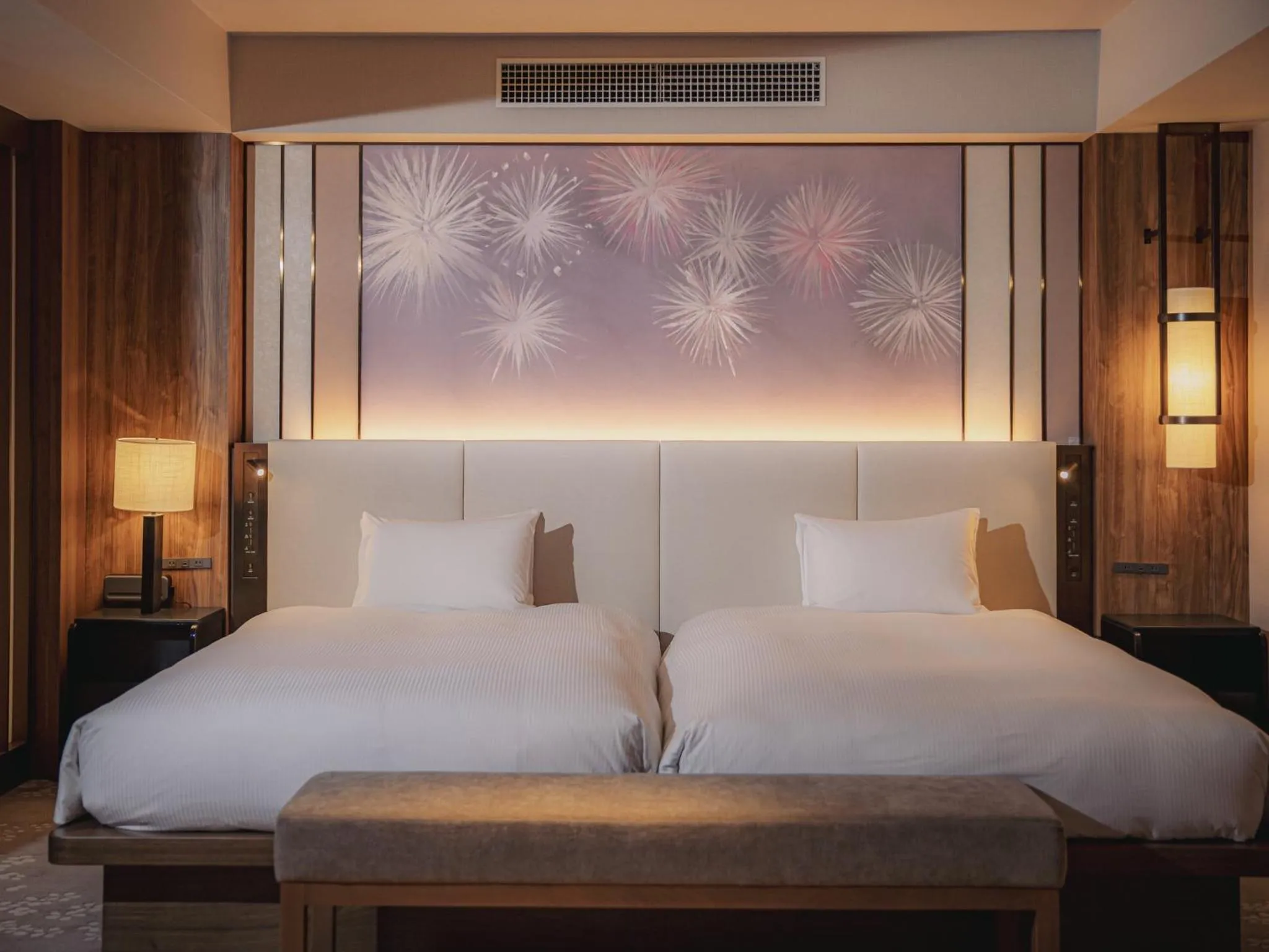 Bed in Asakusa View Hotel