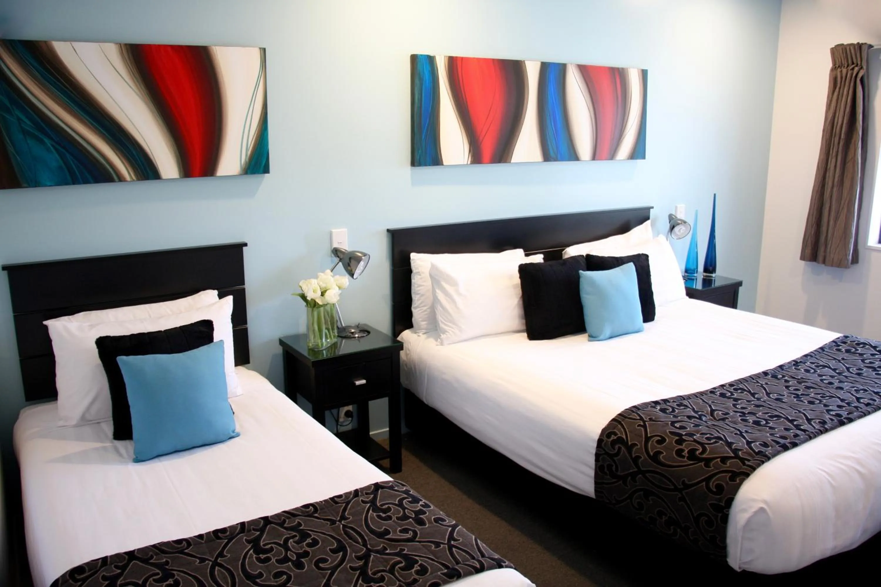 Bedroom, Bed in Camelot On Ulster