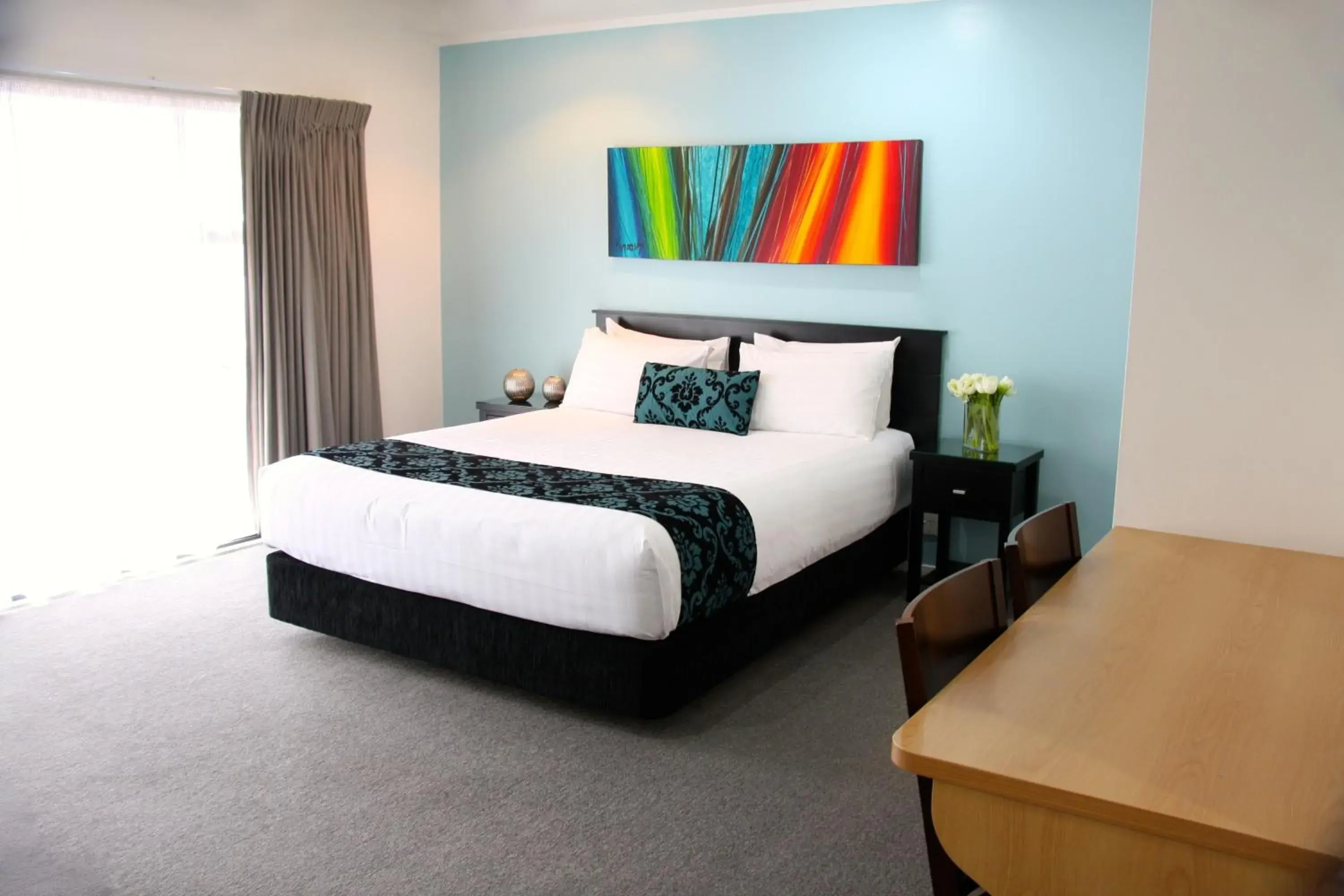 Photo of the whole room, Bed in Camelot On Ulster Photo of the whole room, Bed in Camelot On Ulster