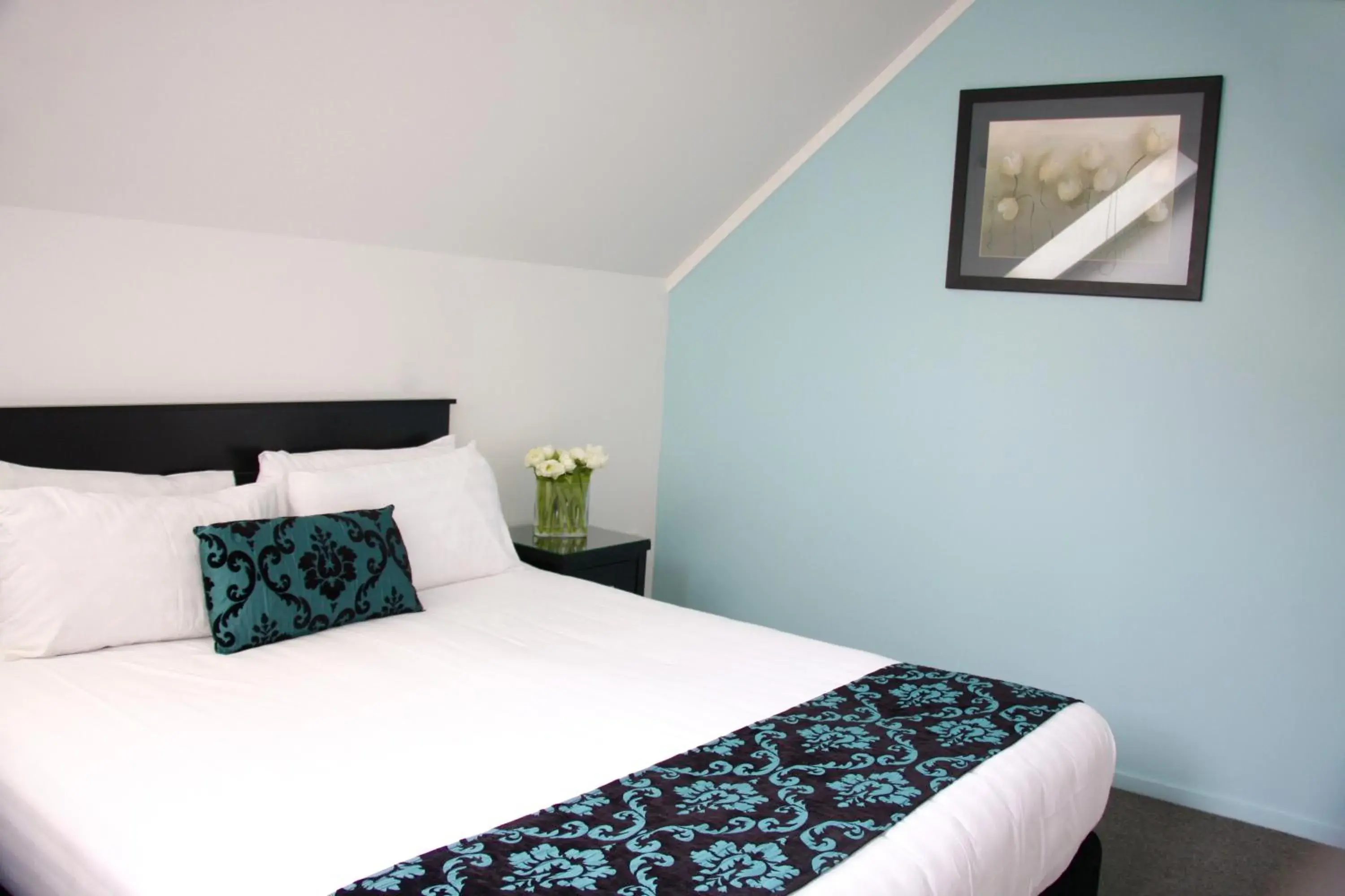 Bedroom, Bed in Camelot On Ulster Bedroom, Bed in Camelot On Ulster