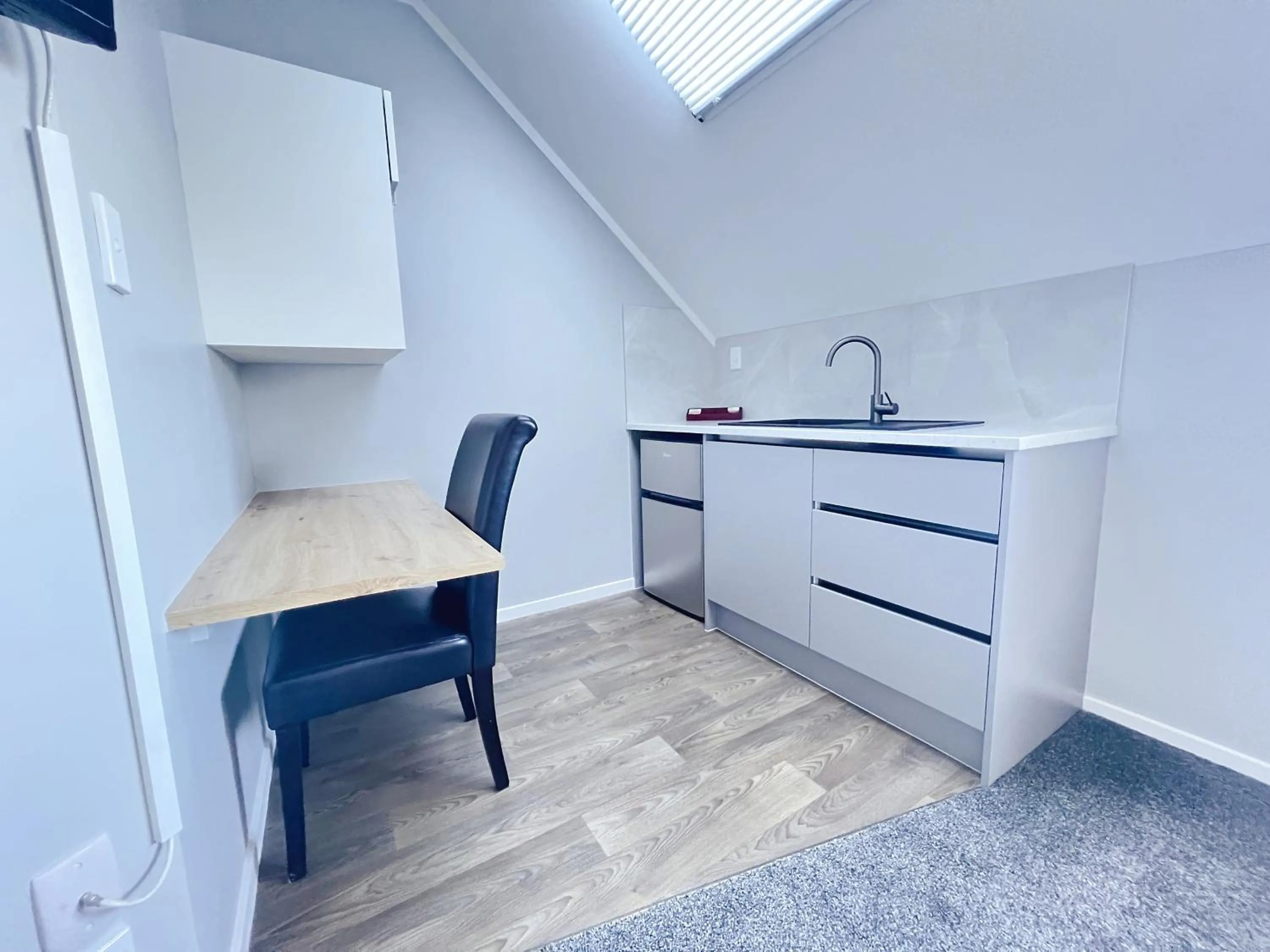 Kitchen or kitchenette in Camelot On Ulster