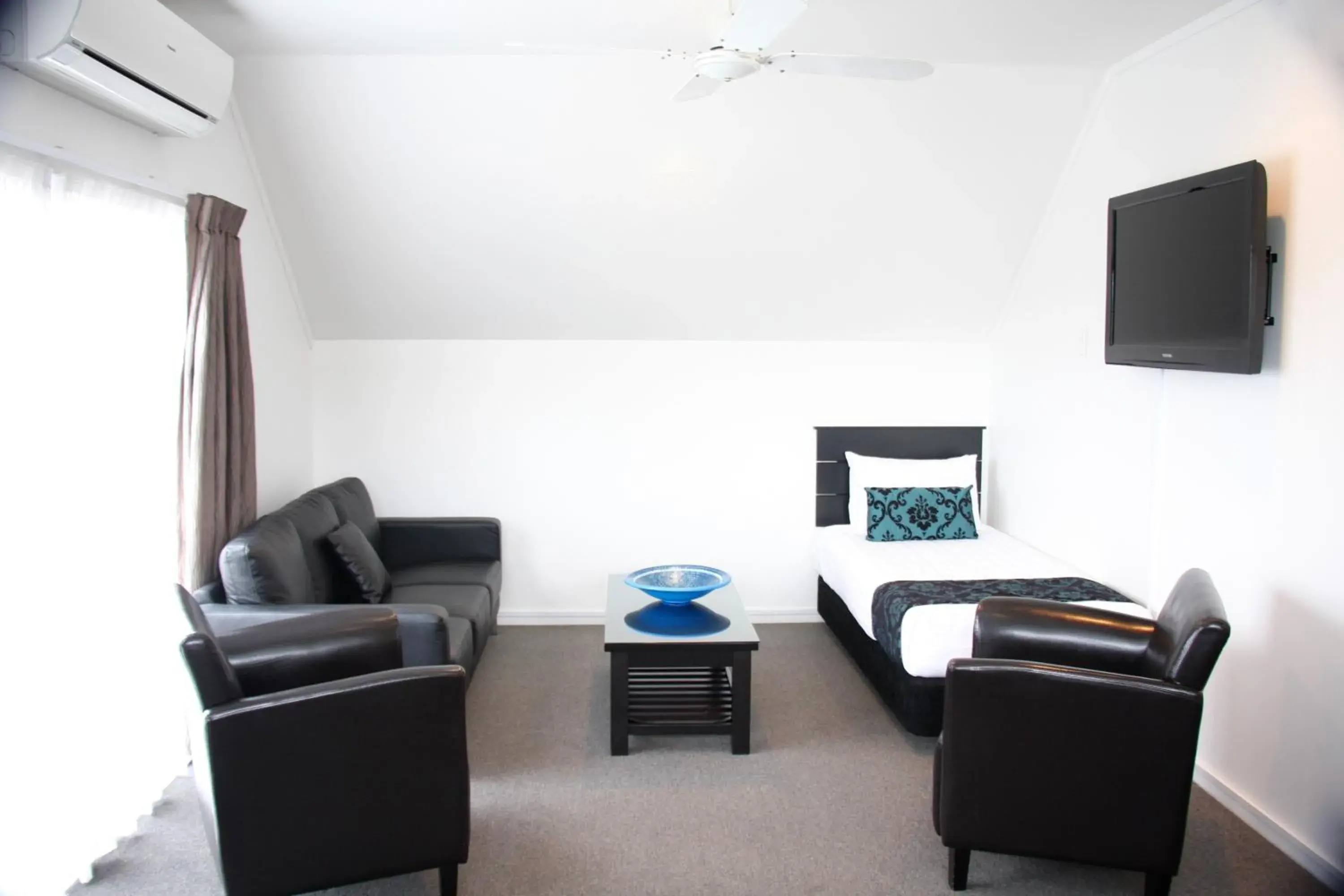 Living room in Camelot On Ulster Living room in Camelot On Ulster