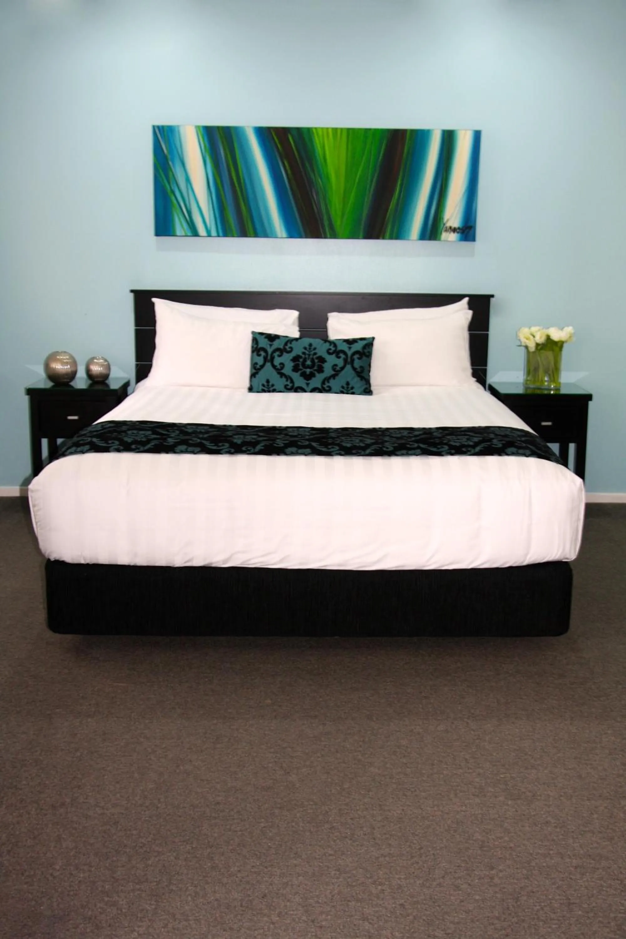 Bedroom, Bed in Camelot On Ulster