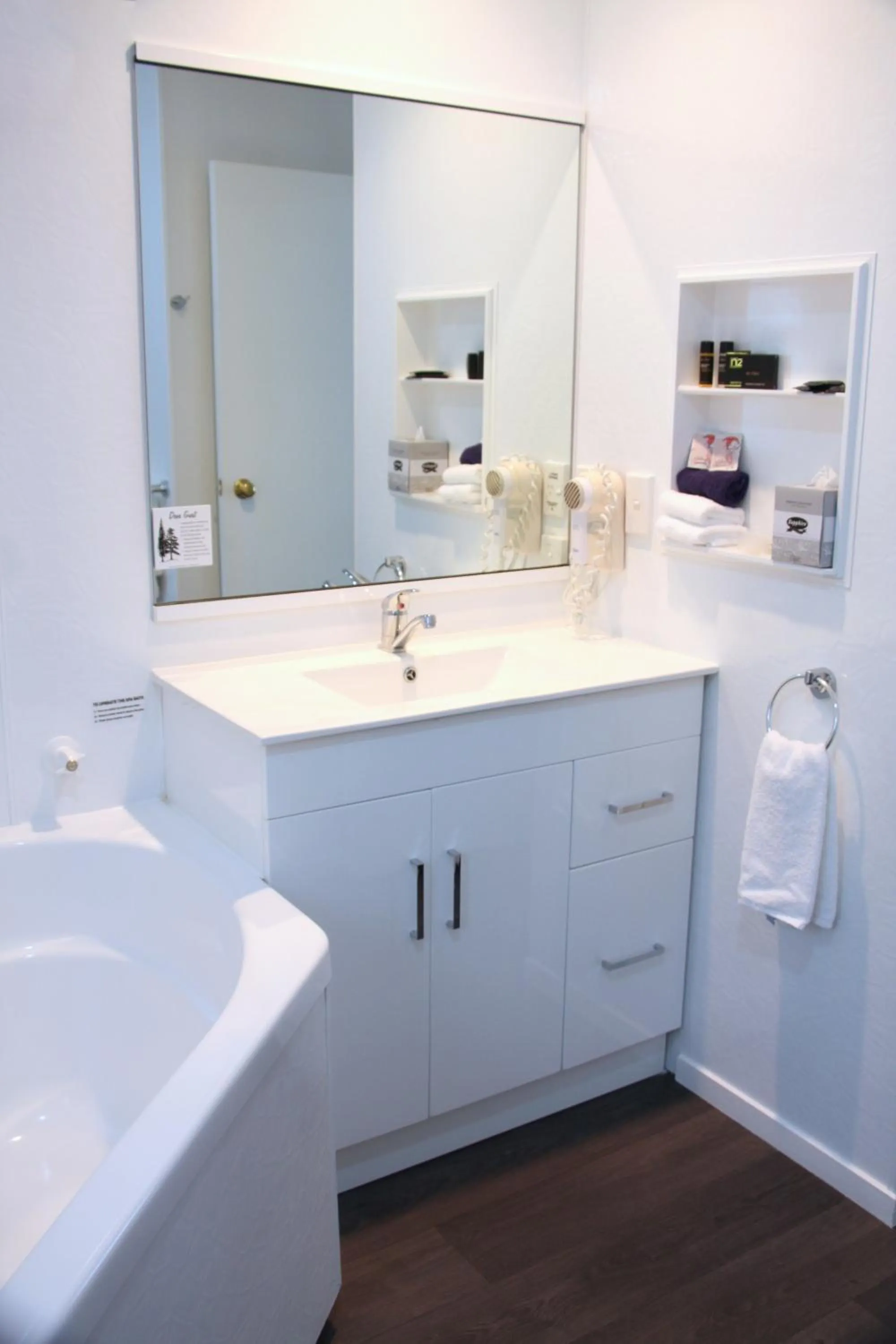 Bathroom in Camelot On Ulster