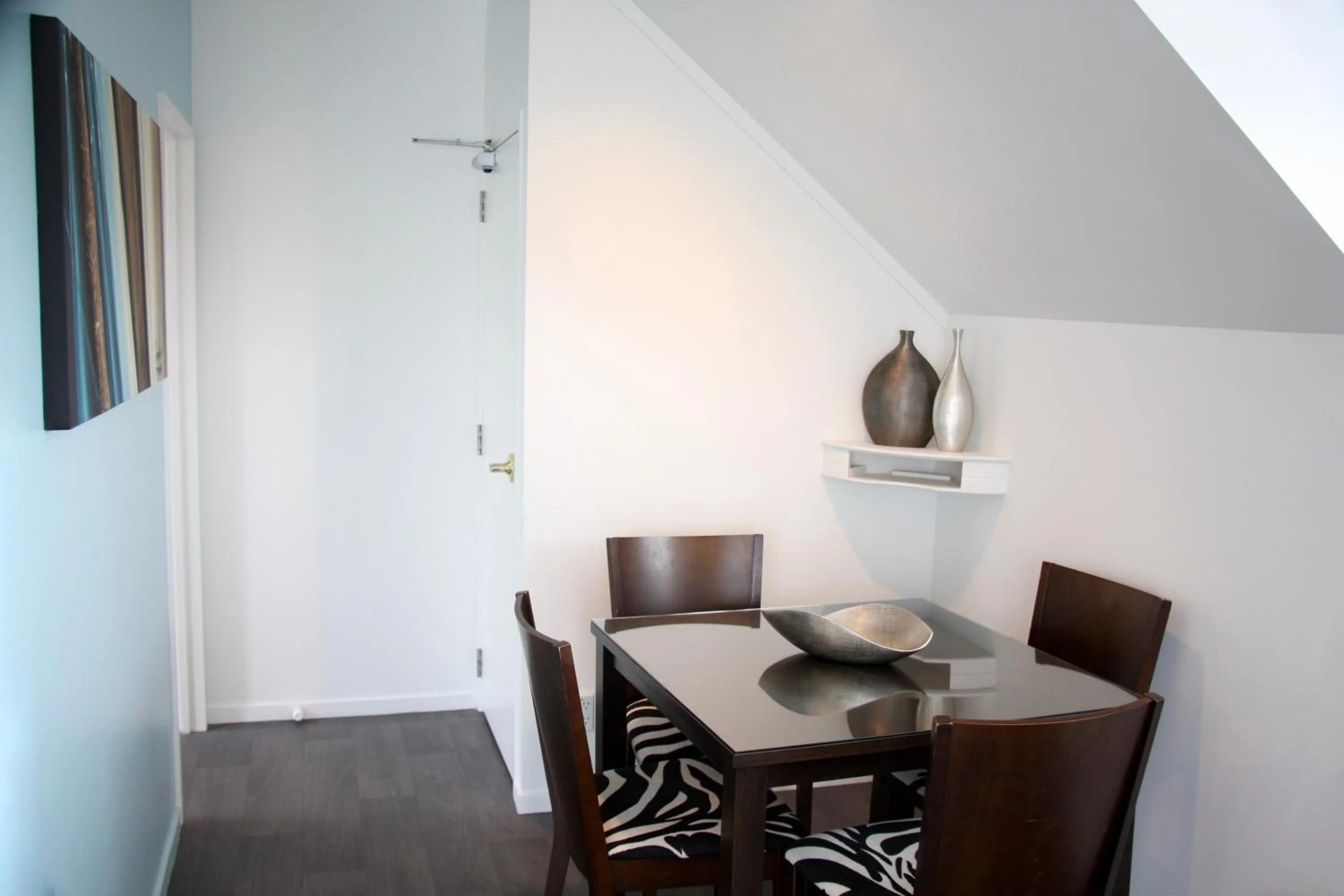 Dining area in Camelot On Ulster