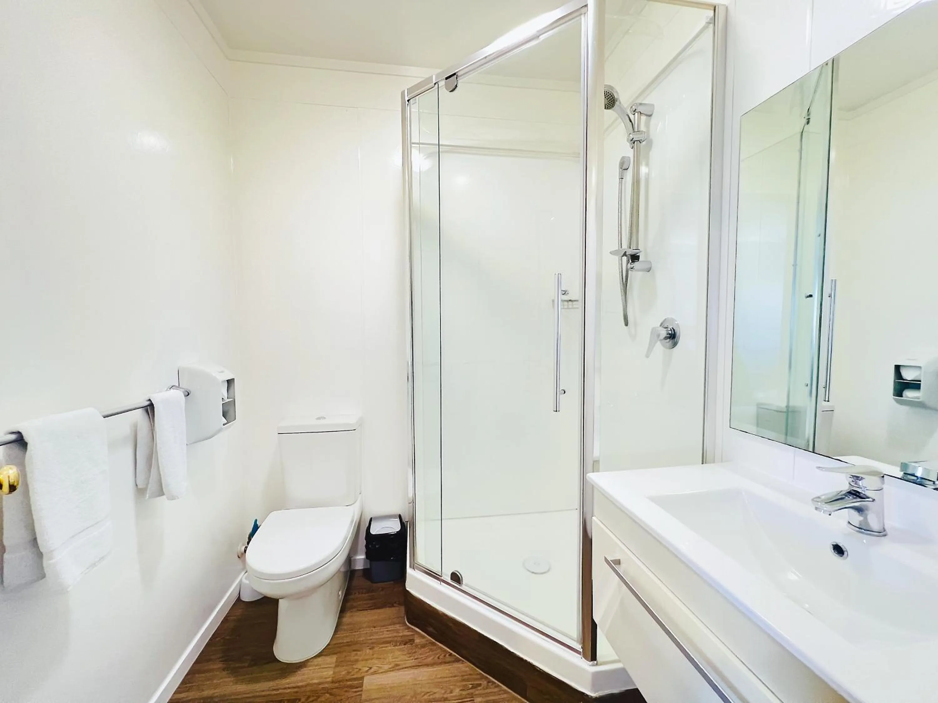 Bathroom in Camelot On Ulster