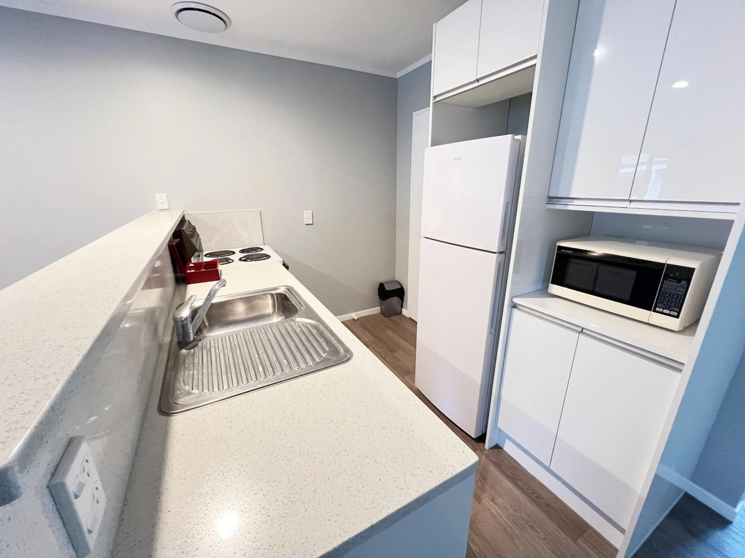 Kitchen or kitchenette in Camelot On Ulster