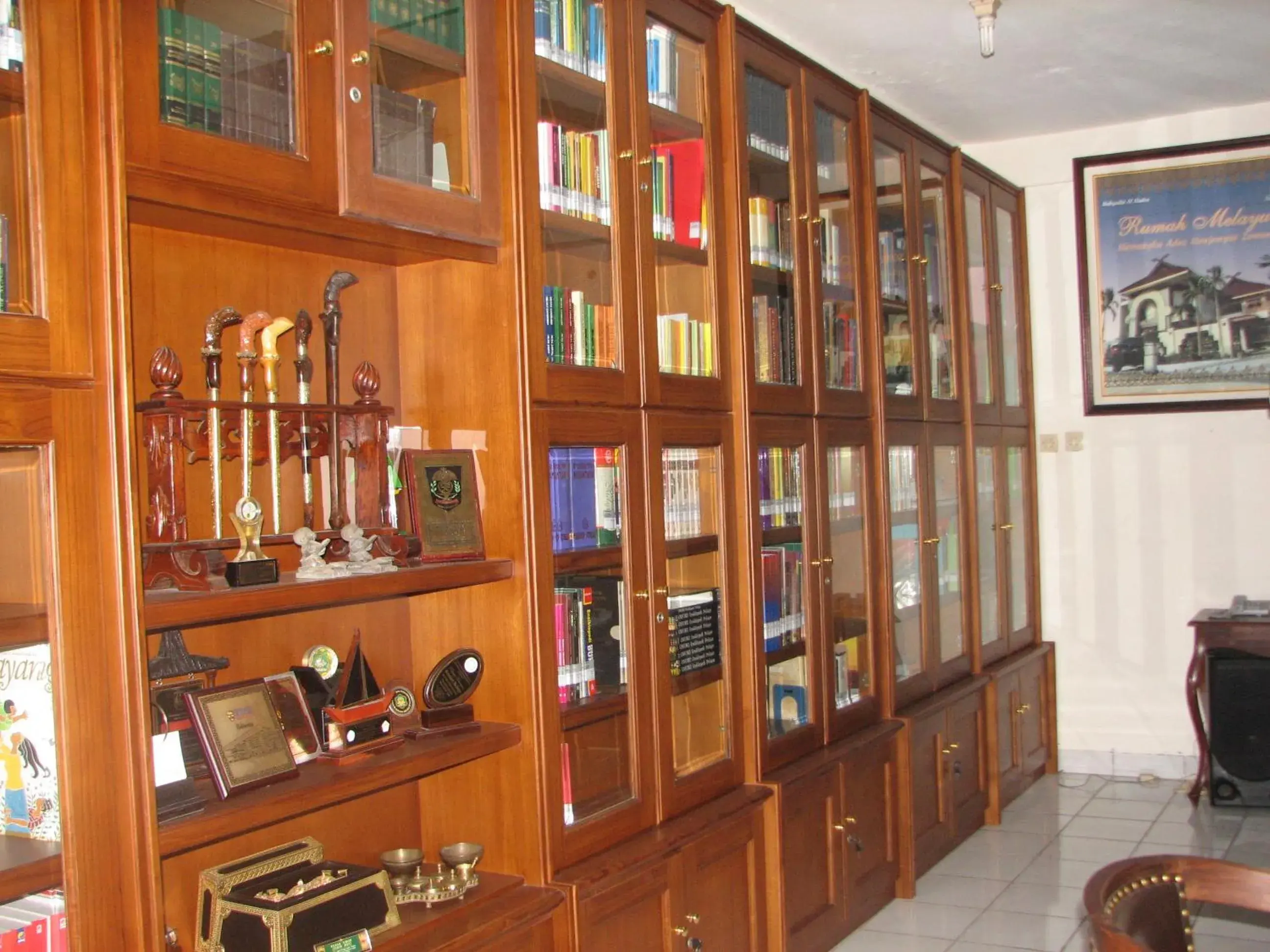 Library in Balai Melayu Hotel