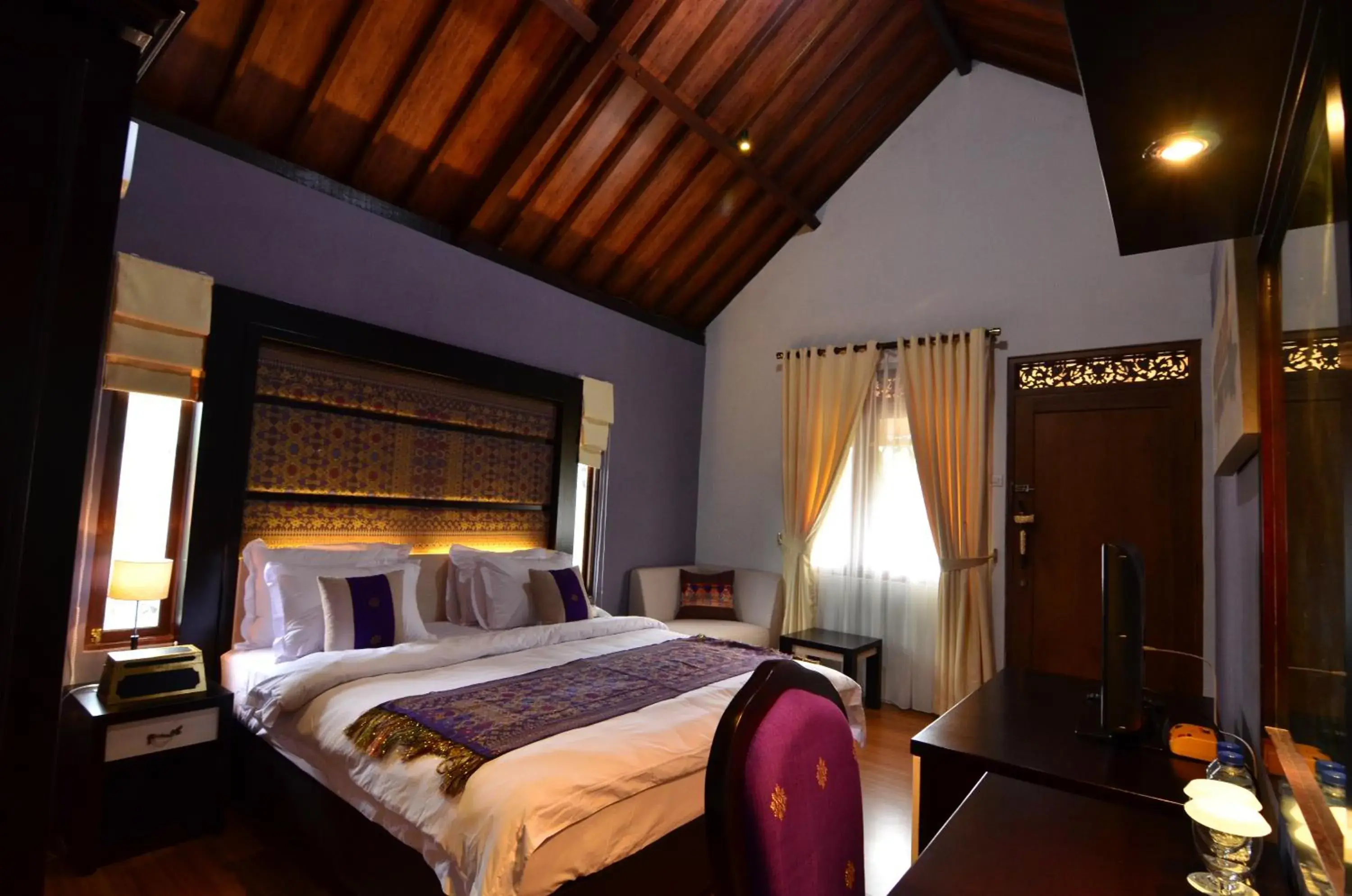 Bedroom, Bed in Balai Melayu Hotel