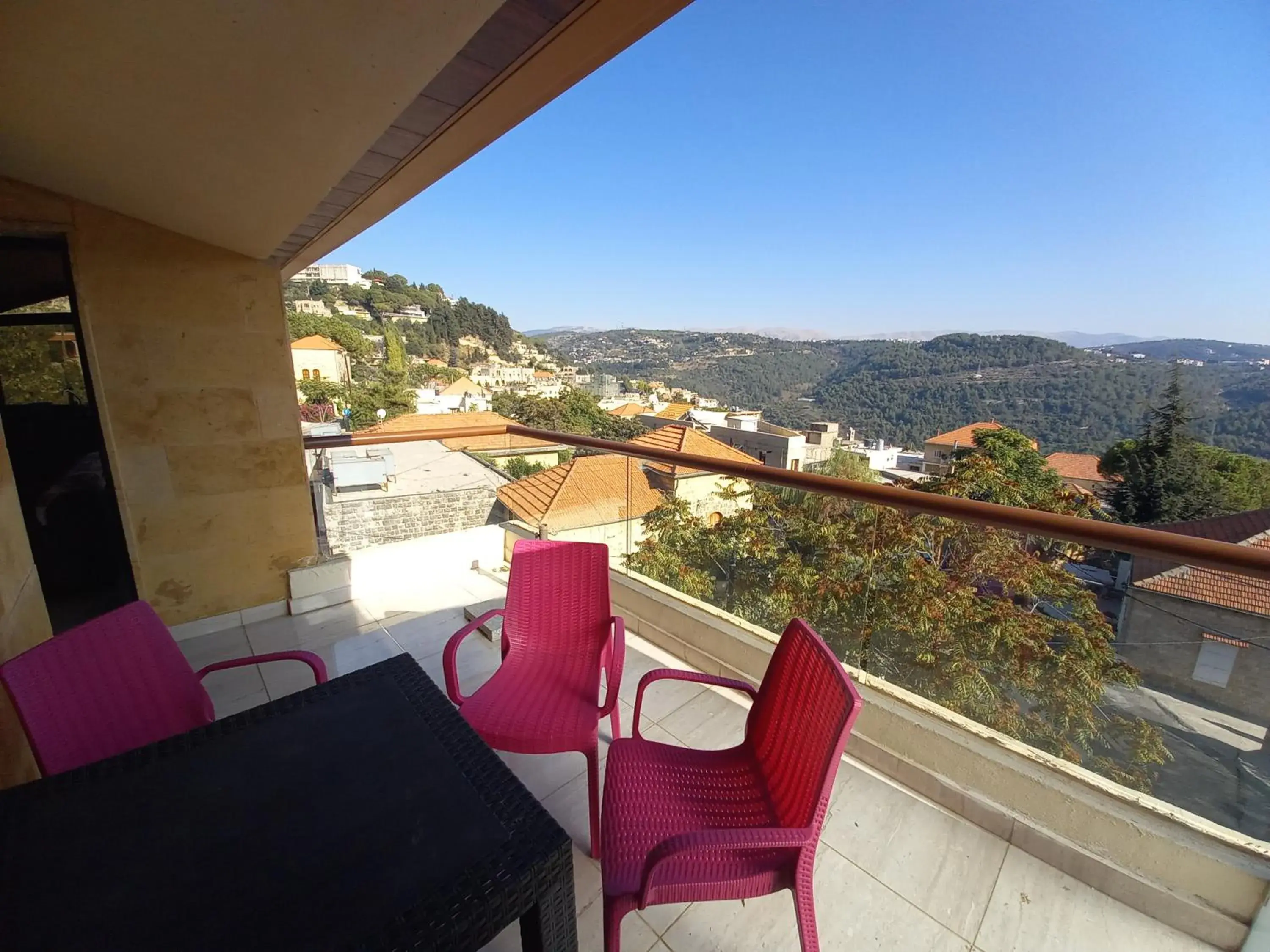 Junior Suite with Mountain View in Suiteness Deir el qamar Junior Suite with Mountain View in Suiteness Deir el qamar