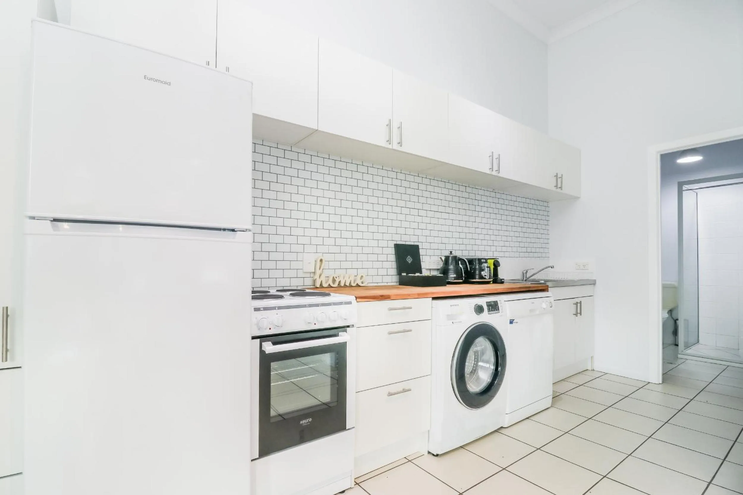 Kitchen or kitchenette in Sandcastles 1770 Motel & Resort