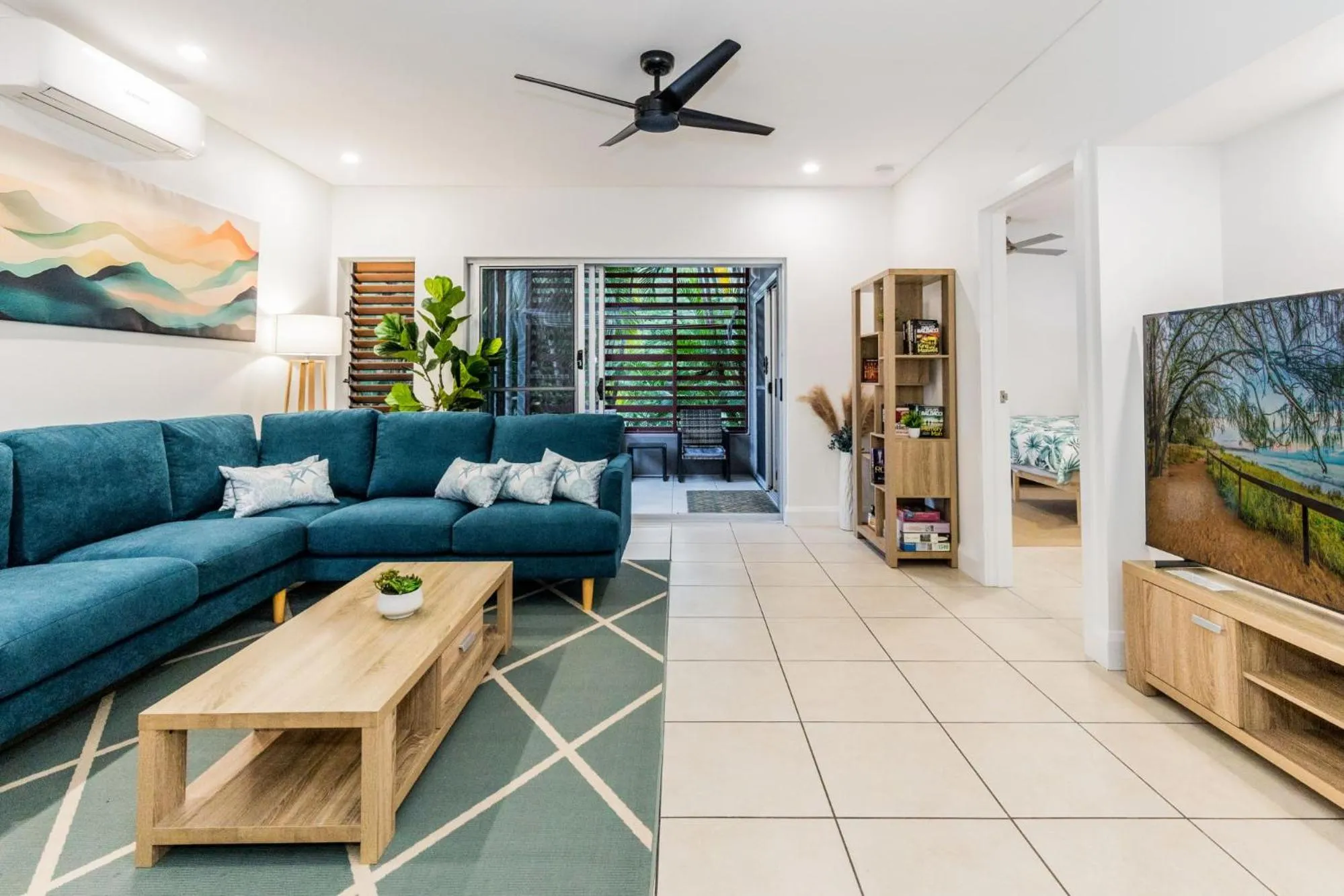 Sandcastles 1770 Motel & Resort