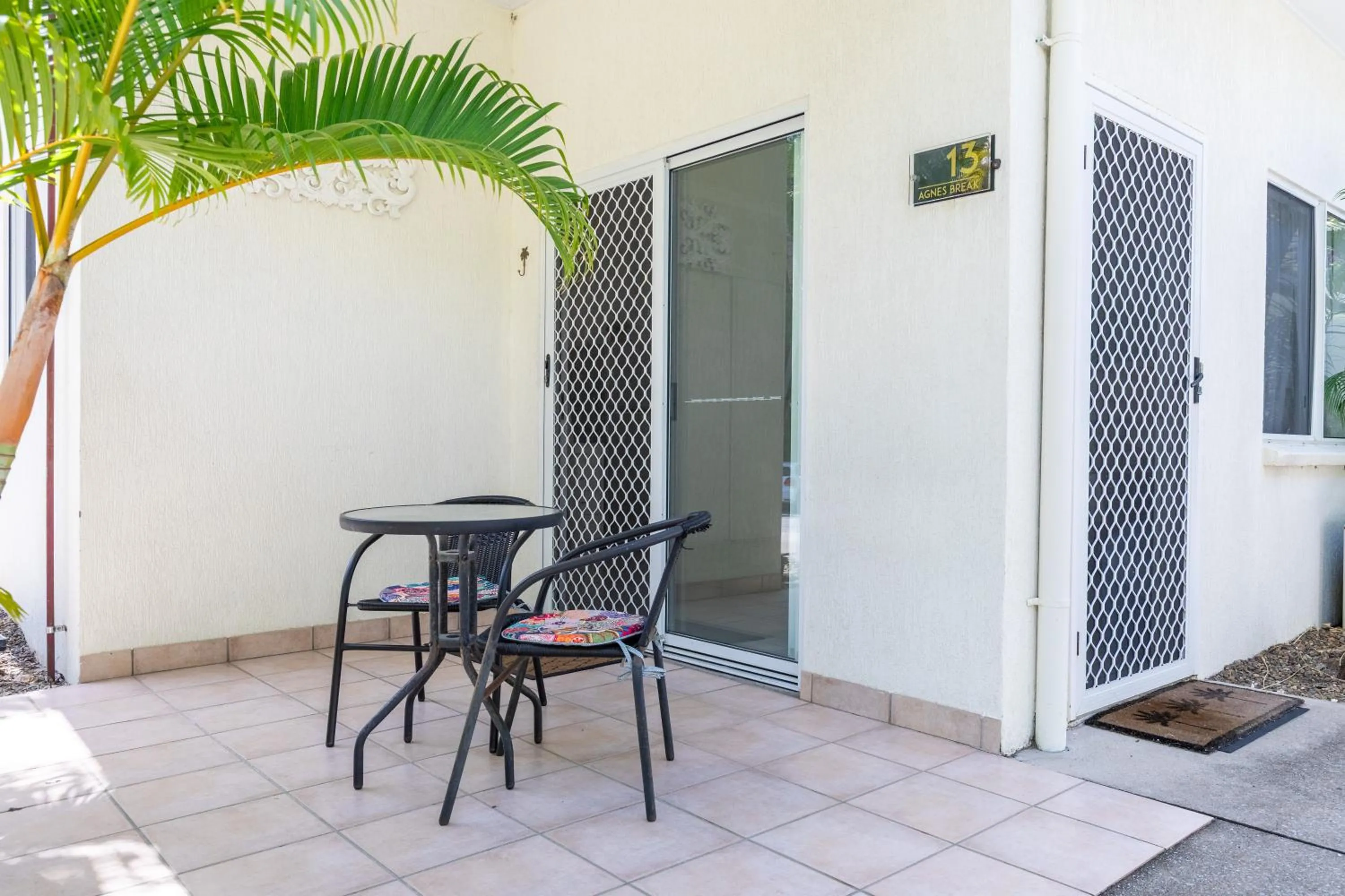 Balcony/Terrace in Sandcastles 1770 Motel & Resort