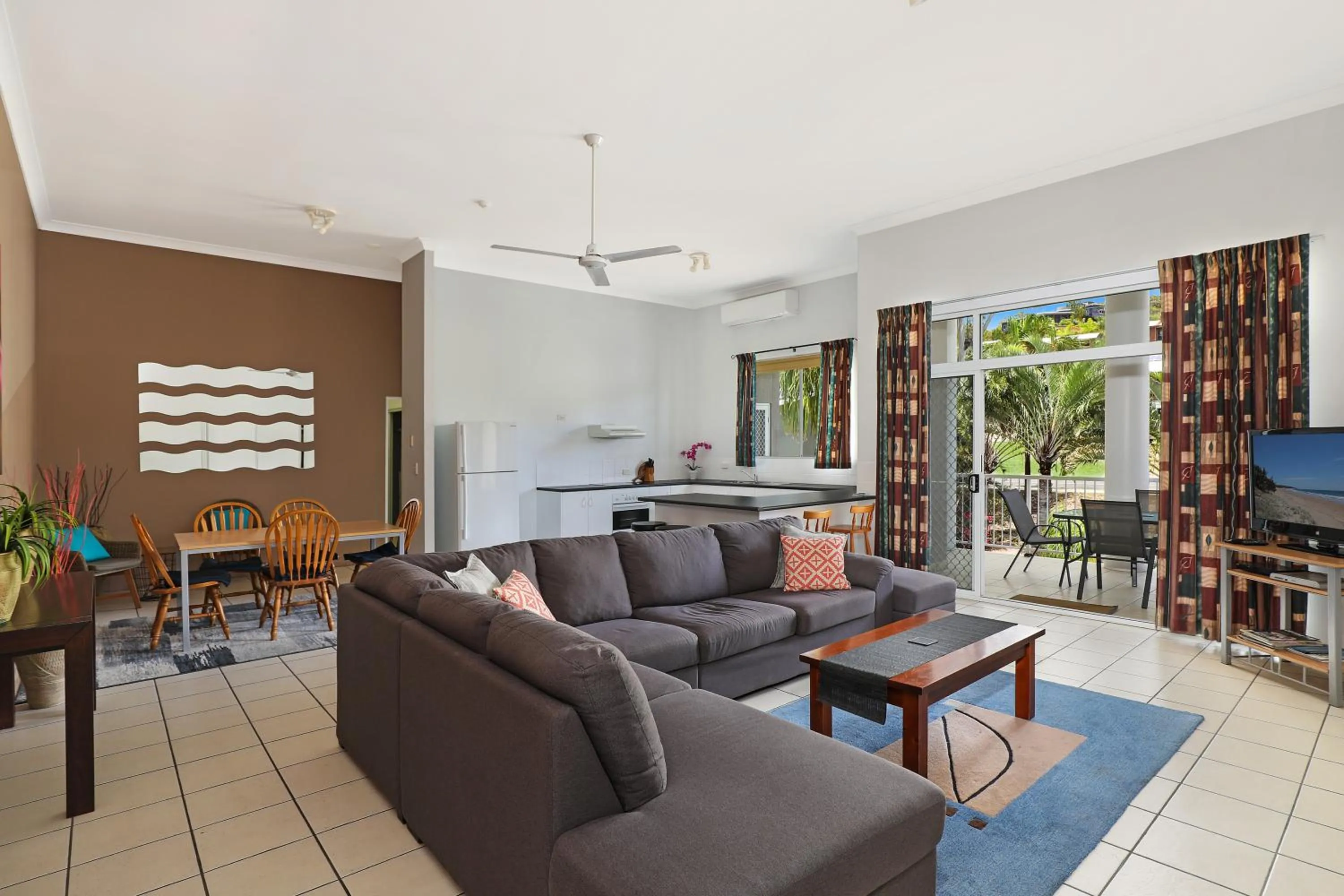 Living room in Sandcastles 1770 Motel & Resort