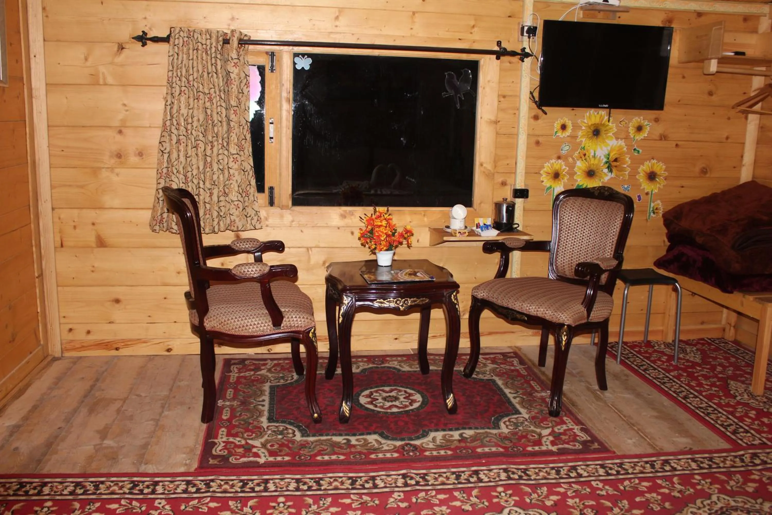 TV and multimedia in Snow King Retreat - The Heaven