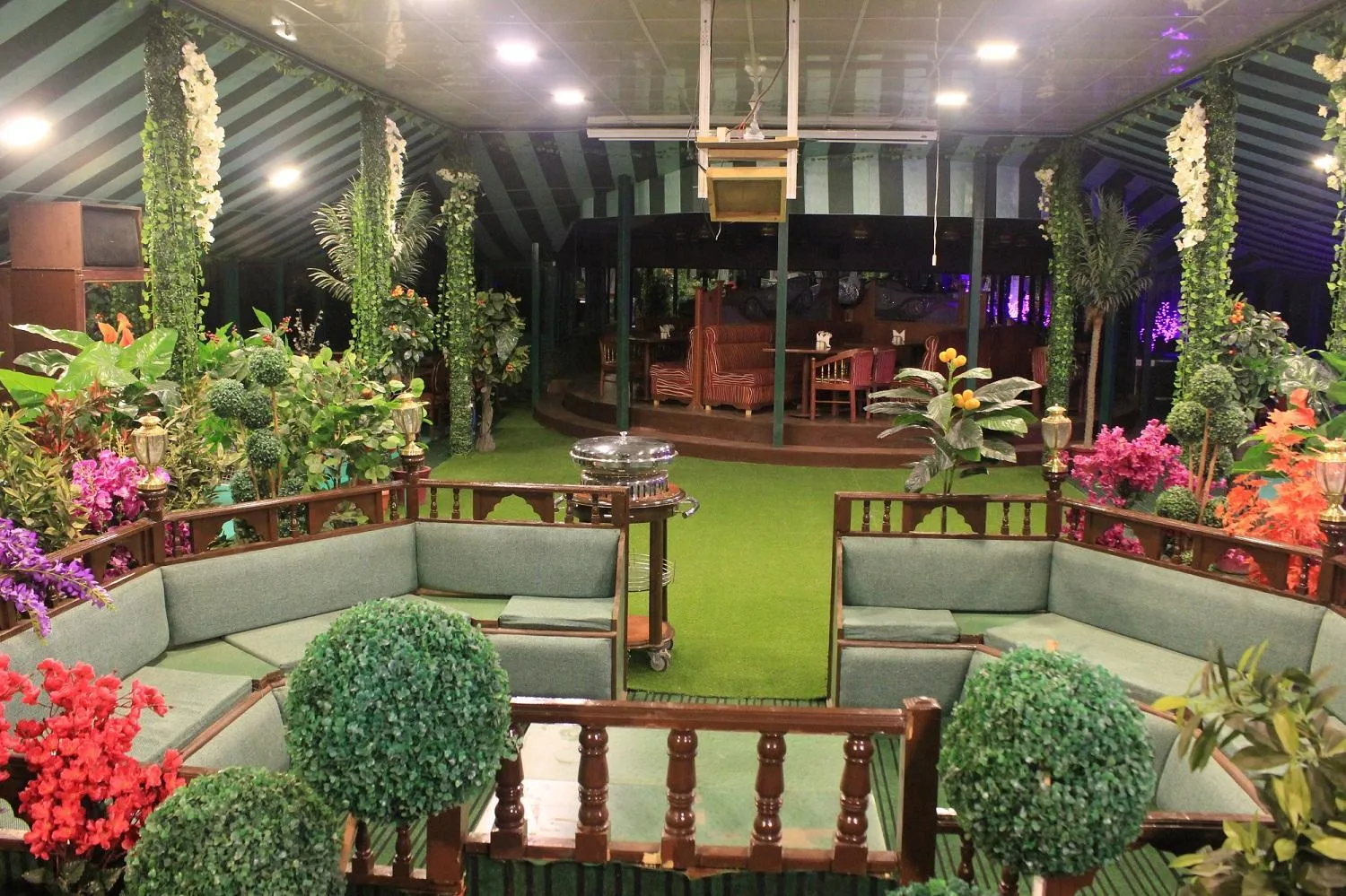 Seating area in Snow King Retreat - The Heaven