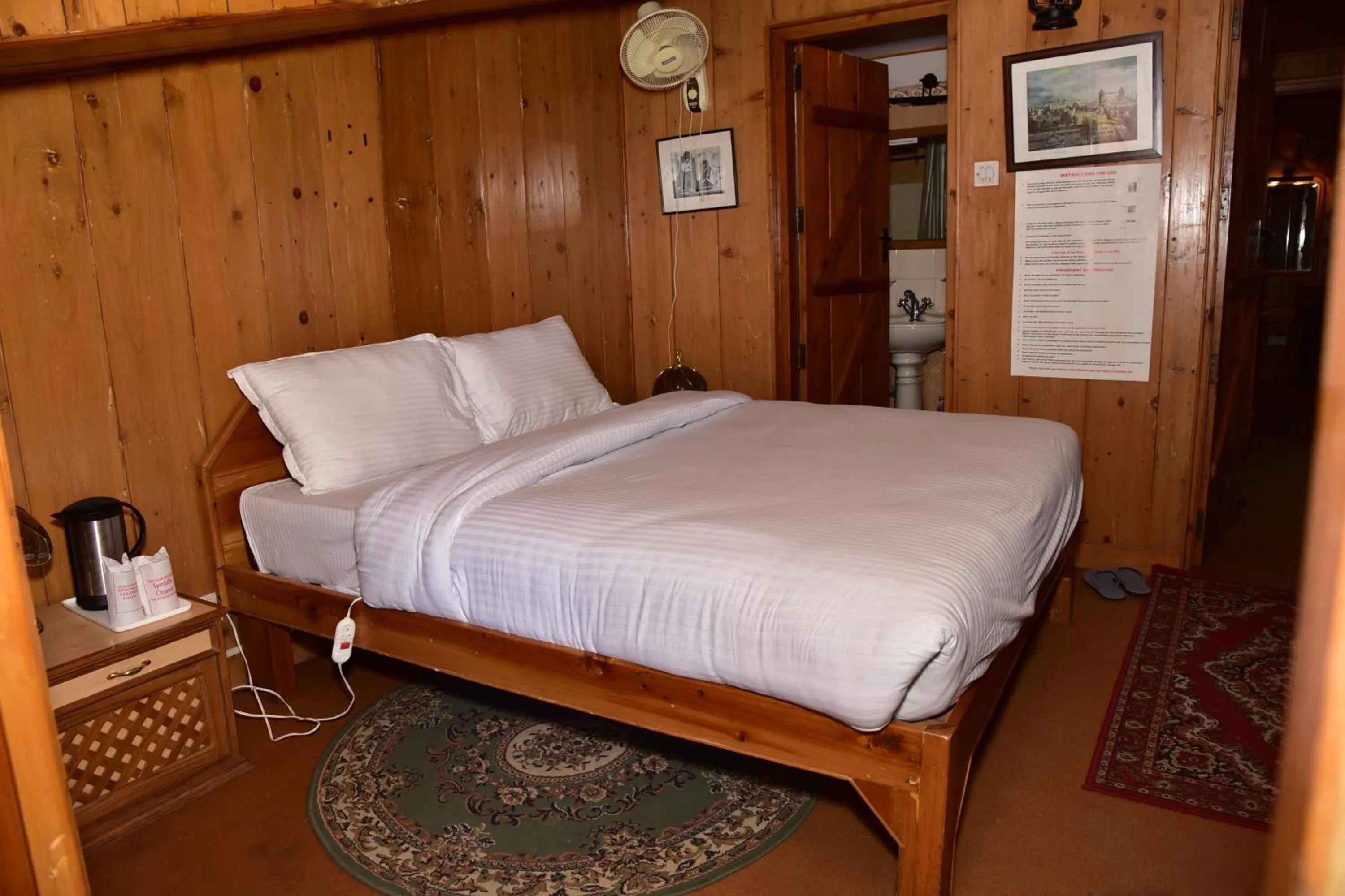 Bed in Snow King Retreat - The Heaven