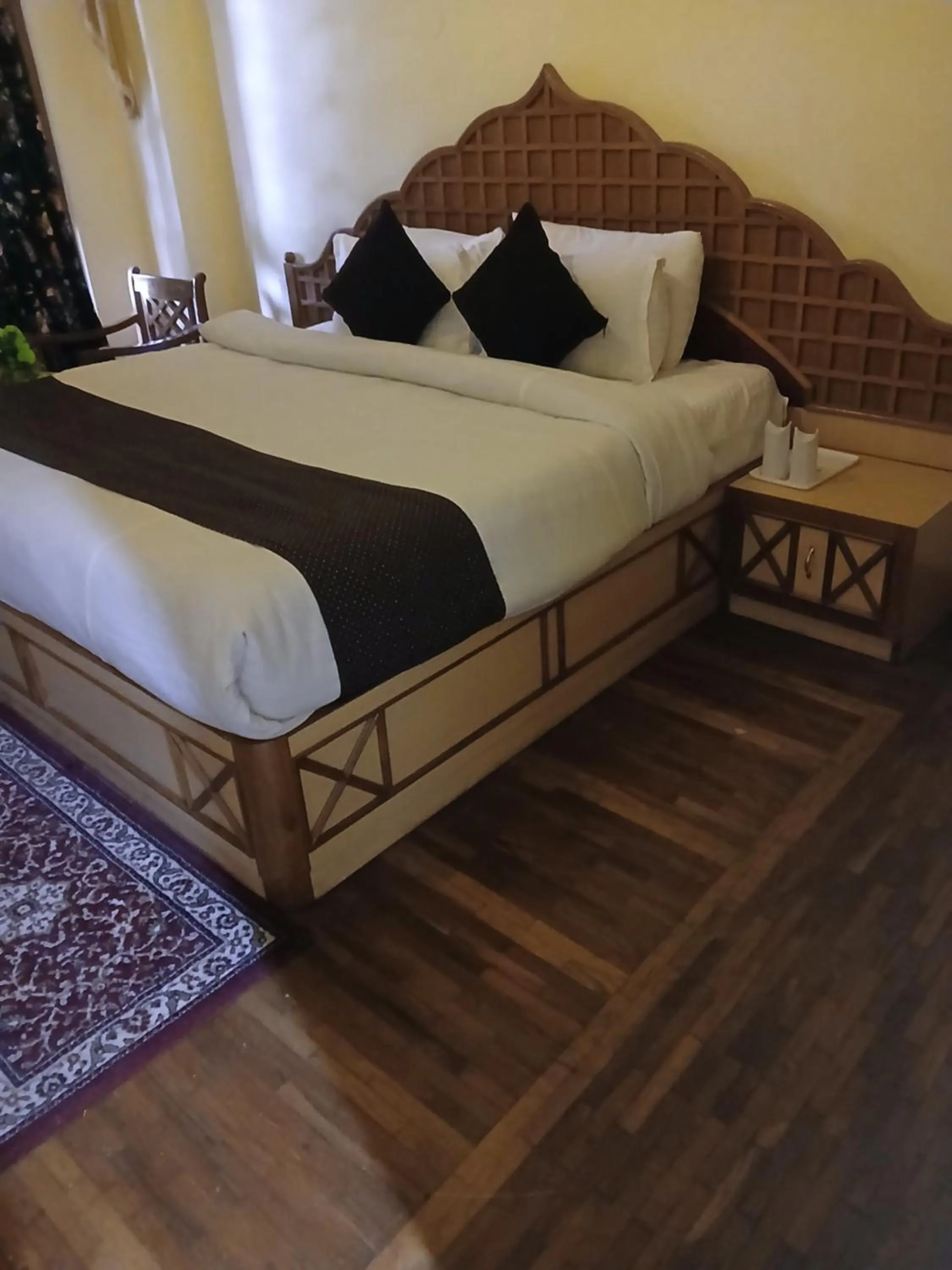 Bedroom, Bed in Snow King Retreat - The Heaven