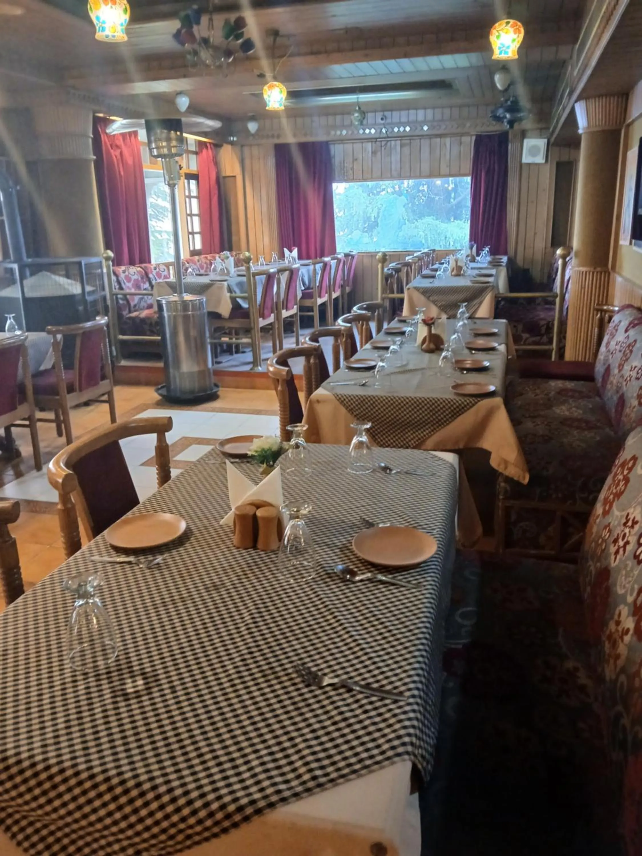 Restaurant/places to eat in Snow King Retreat - The Heaven