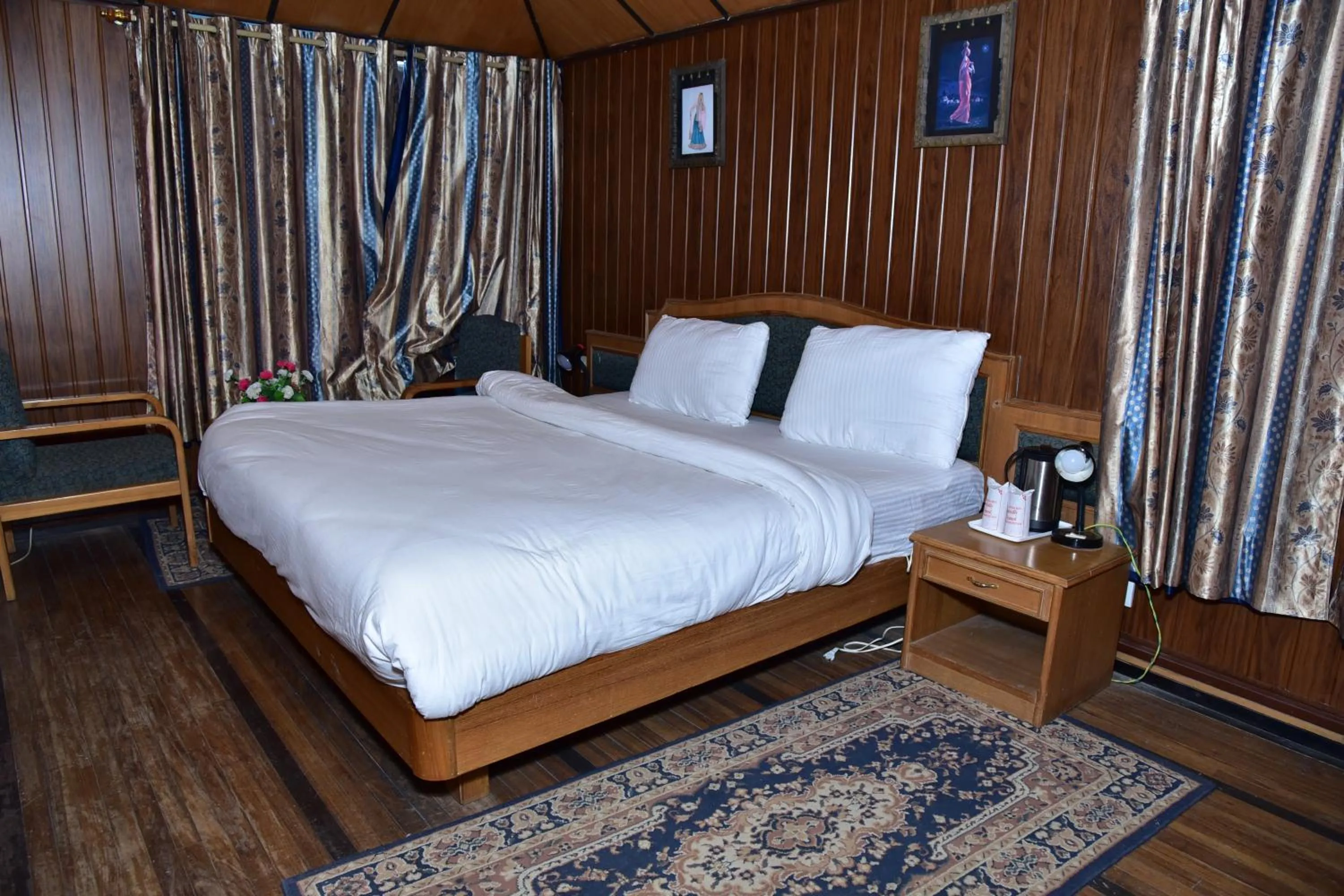 Bed in Snow King Retreat - The Heaven