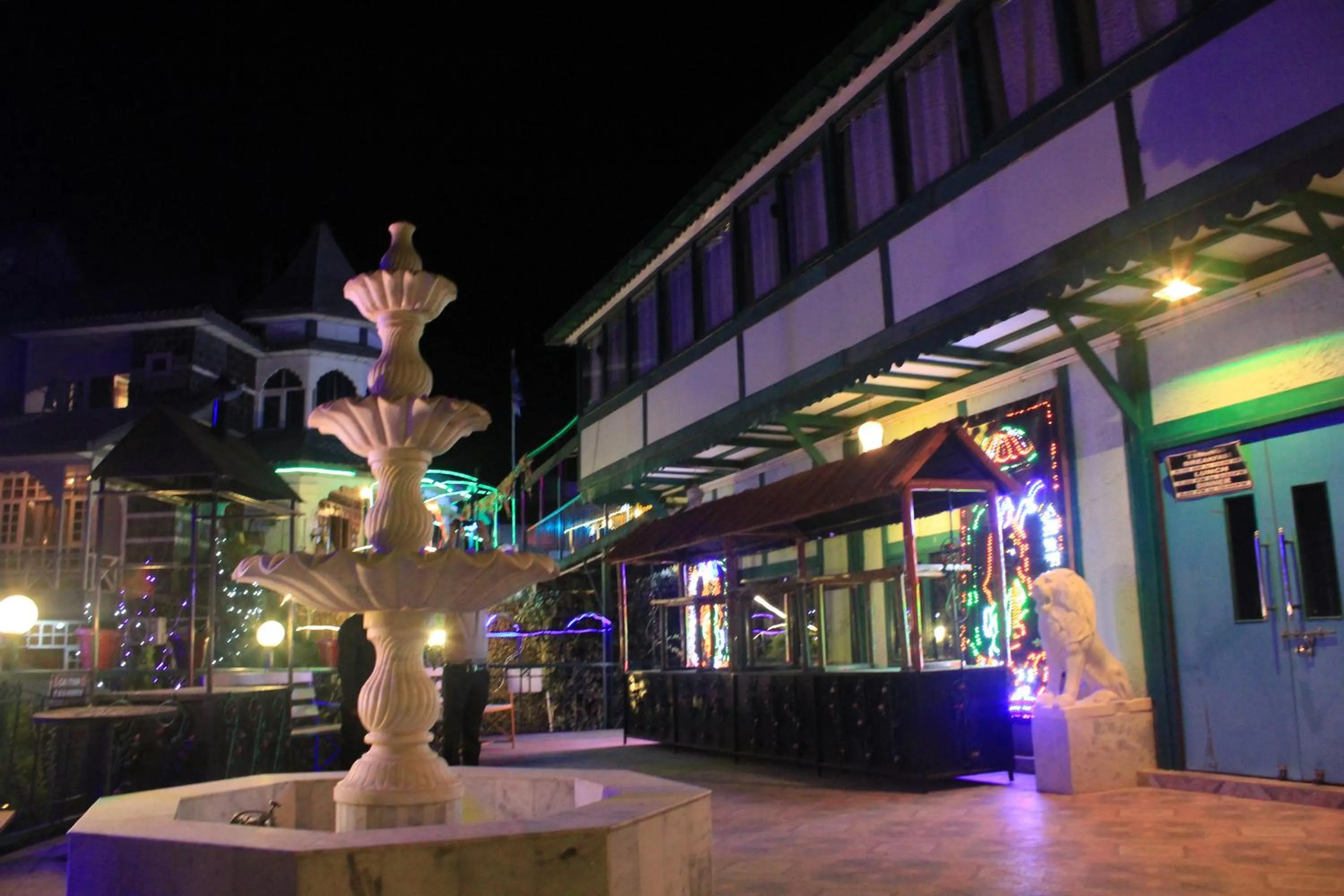 Property building in Snow King Retreat - The Heaven