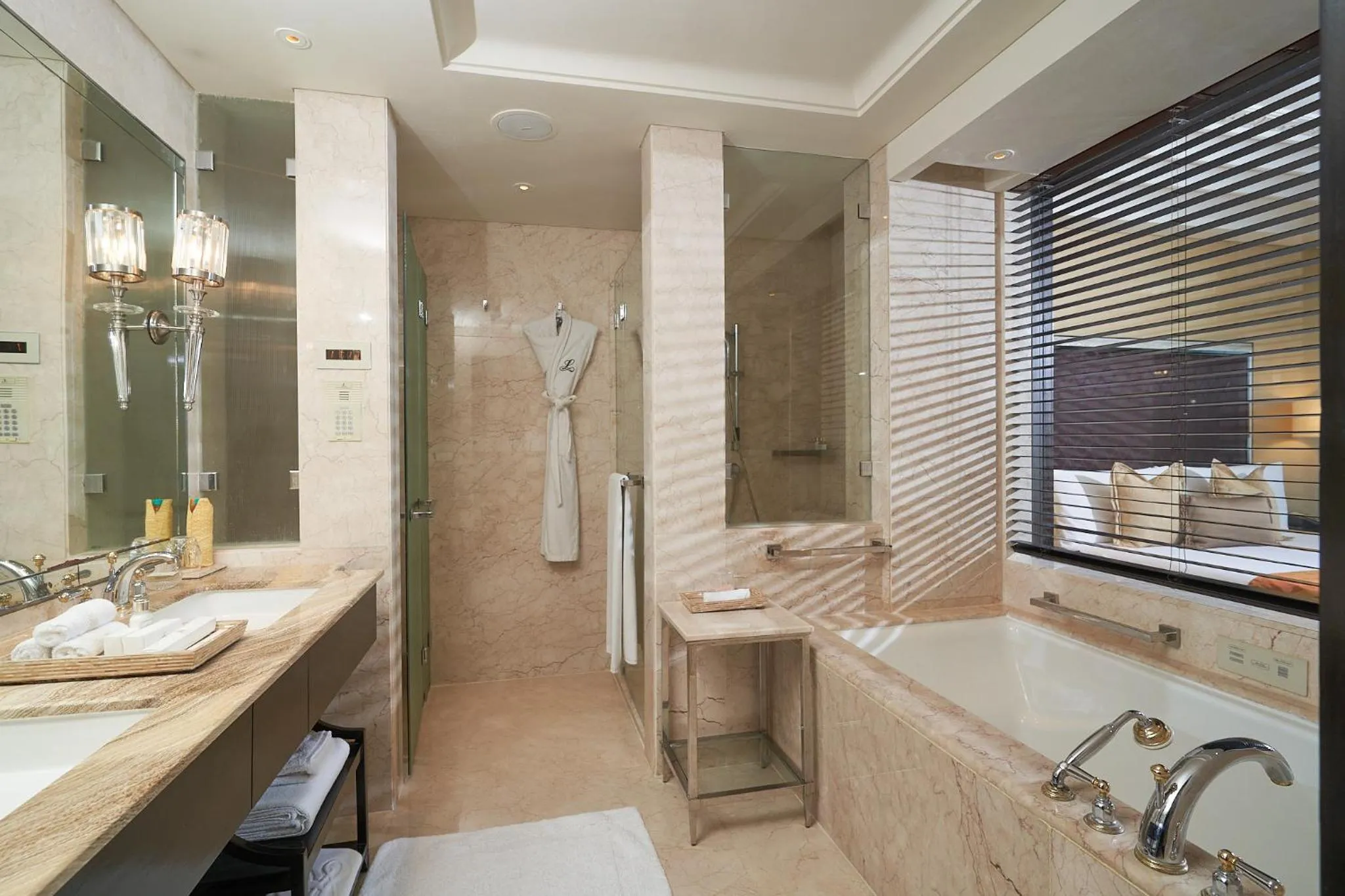 Shower in The Leela Palace Chennai