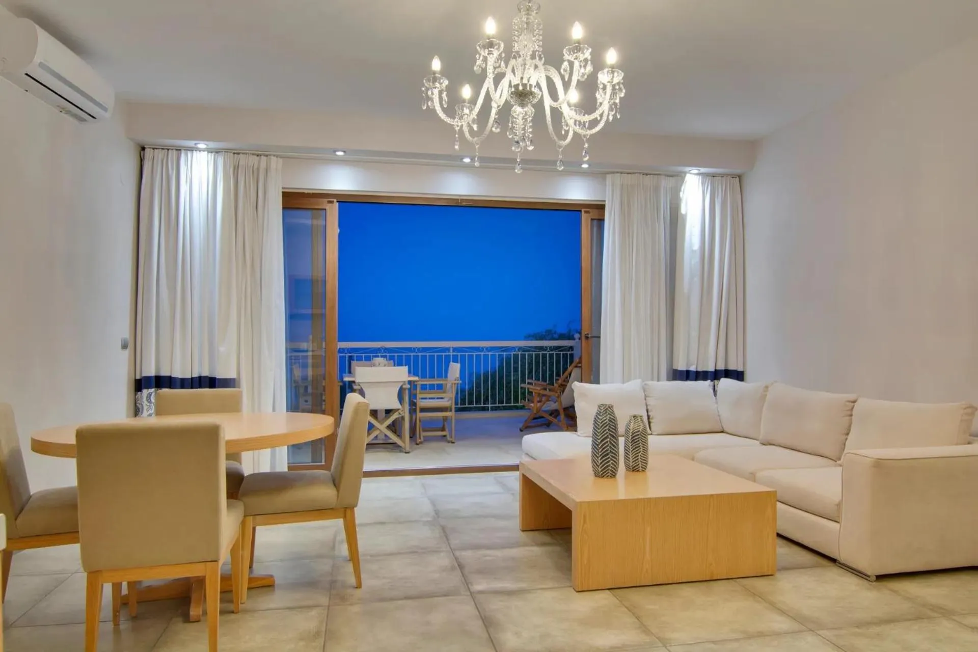 Living room in Valtos Beach Hotel